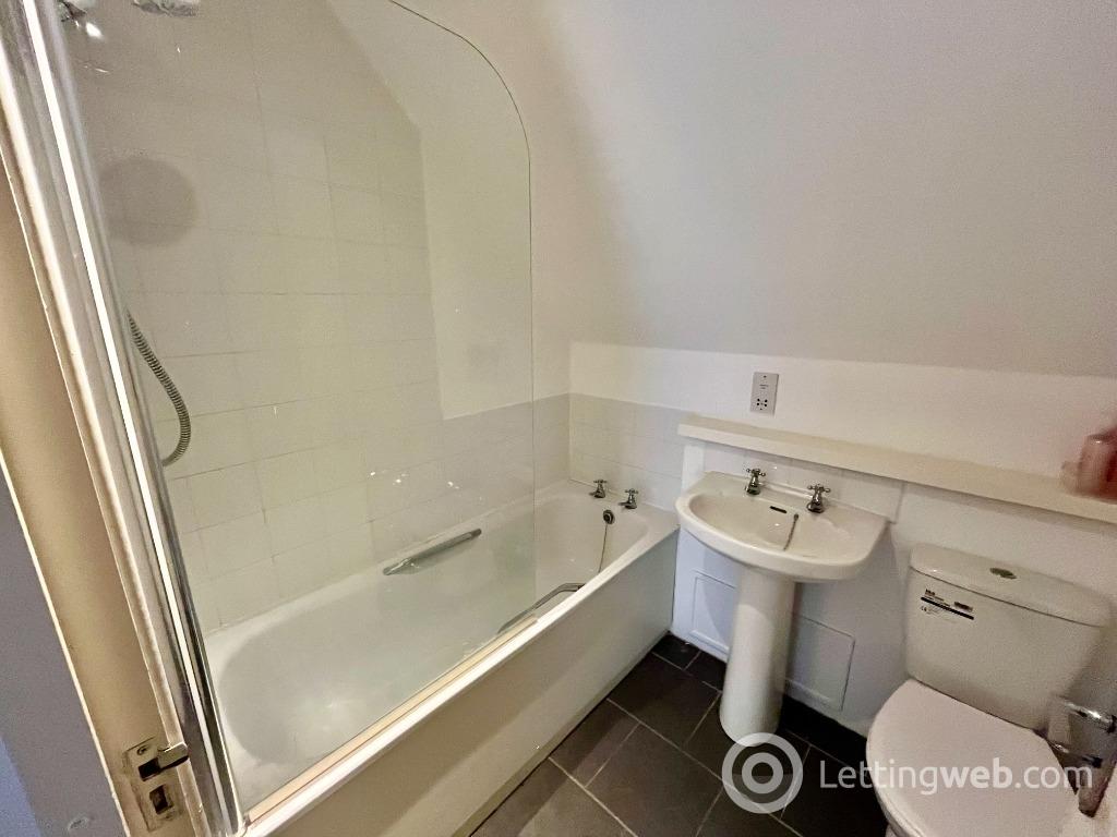 Property to rent in 118E High Street, Montrose, DD10 8JF