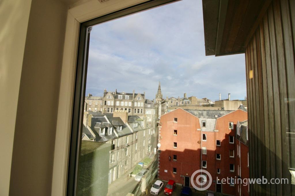 Property to rent in 21 Carmelite Court, Aberdeen, AB11 6LZ