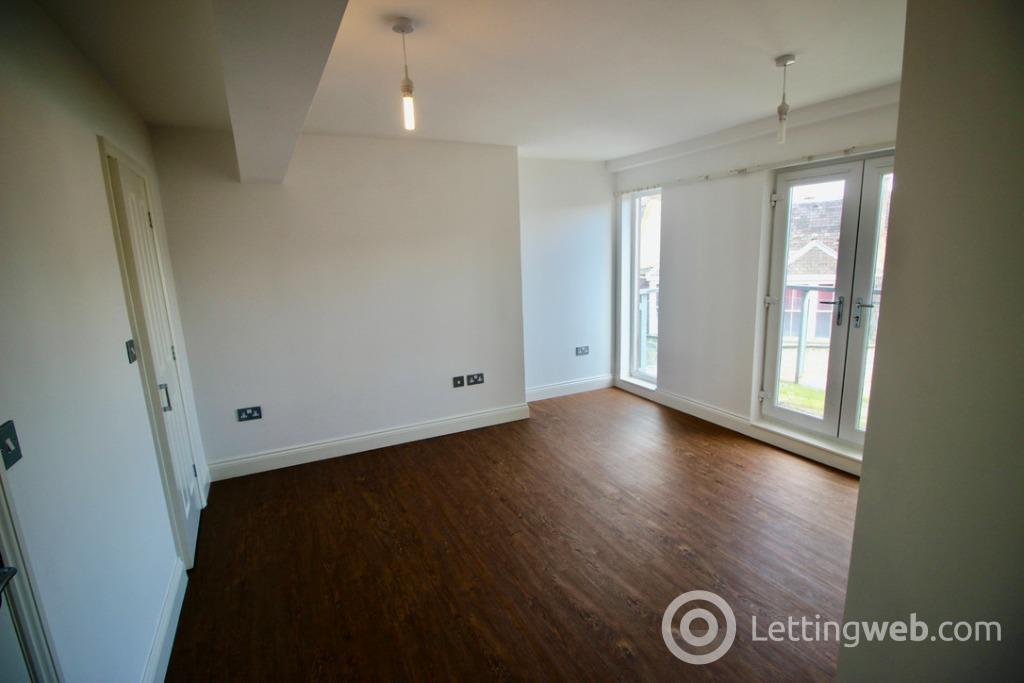 Property to rent in 21 Carmelite Court, Aberdeen, AB11 6LZ