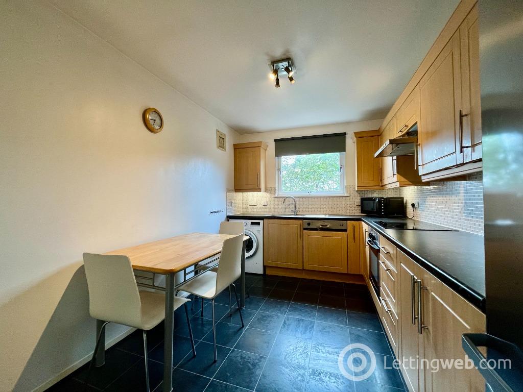 Property to rent in 90 Headland Court, Aberdeen