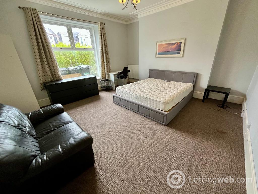 Property to rent in 21 Bedford Place, GL, Aberdeen, AB24 3PA