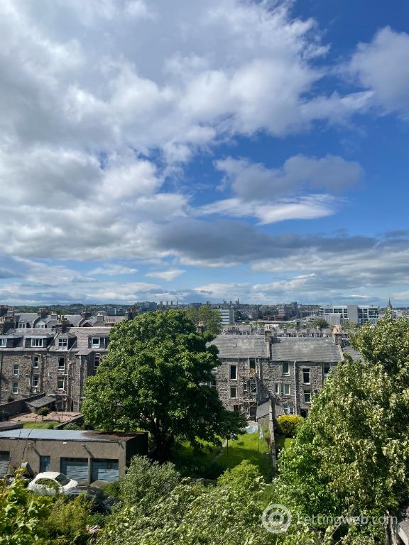 Property to rent in 16 Grampian Road, Top Right, Aberdeen, AB11 8DX
