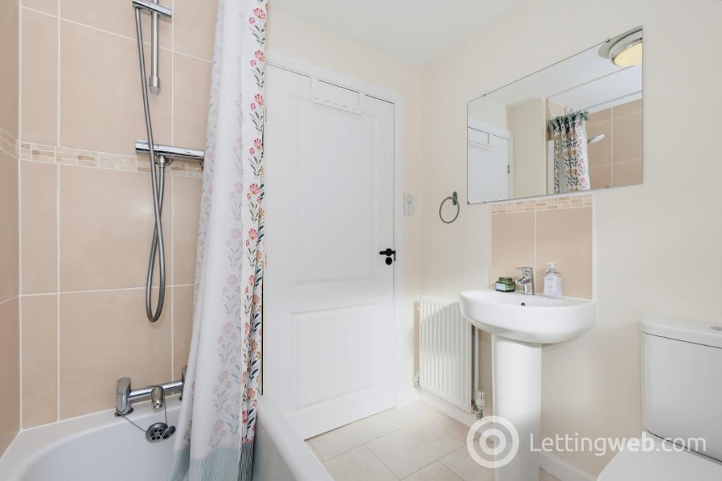 Property to rent in 17 Burnside Walk, Dyce, Aberdeen, AB21 7HD