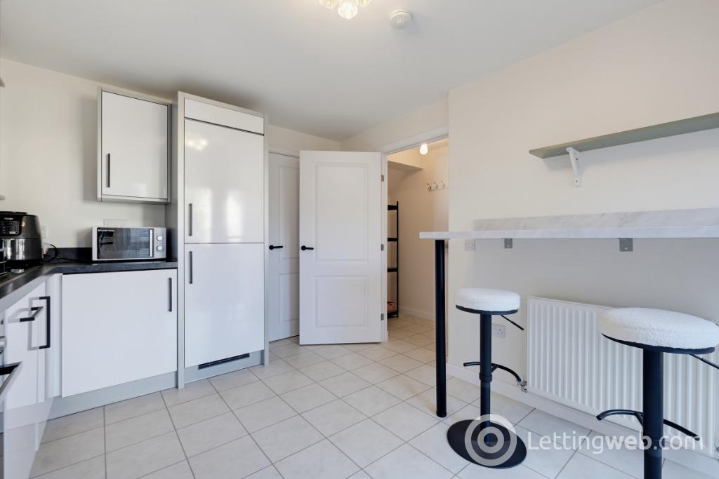 Property to rent in 17 Burnside Walk, Dyce, Aberdeen, AB21 7HD