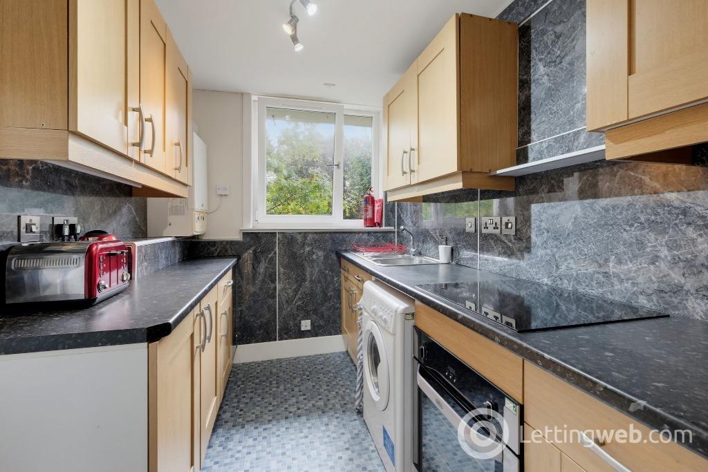 Property to rent in Marine Court, , Aberdeen, AB11 7LG