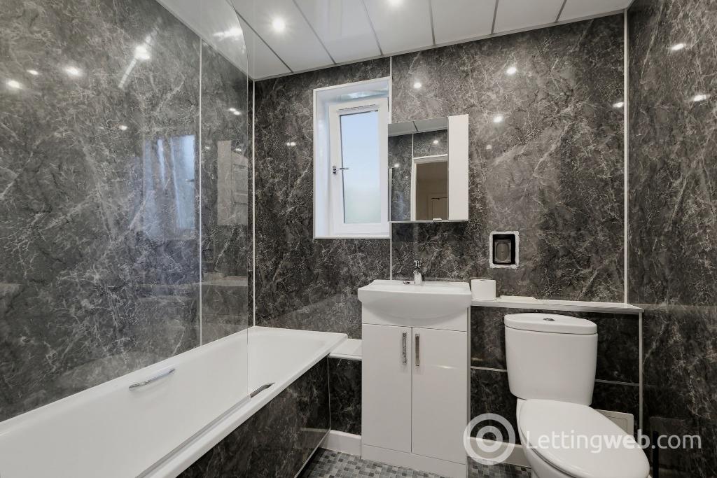 Property to rent in Marine Court, , Aberdeen, AB11 7LG