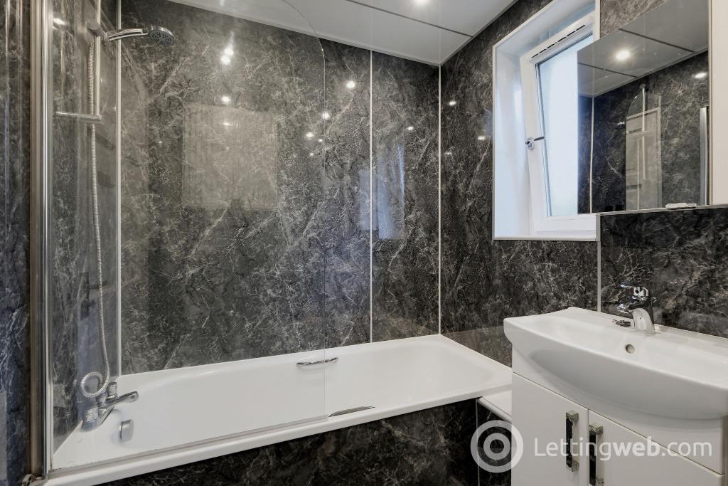 Property to rent in Marine Court, , Aberdeen, AB11 7LG