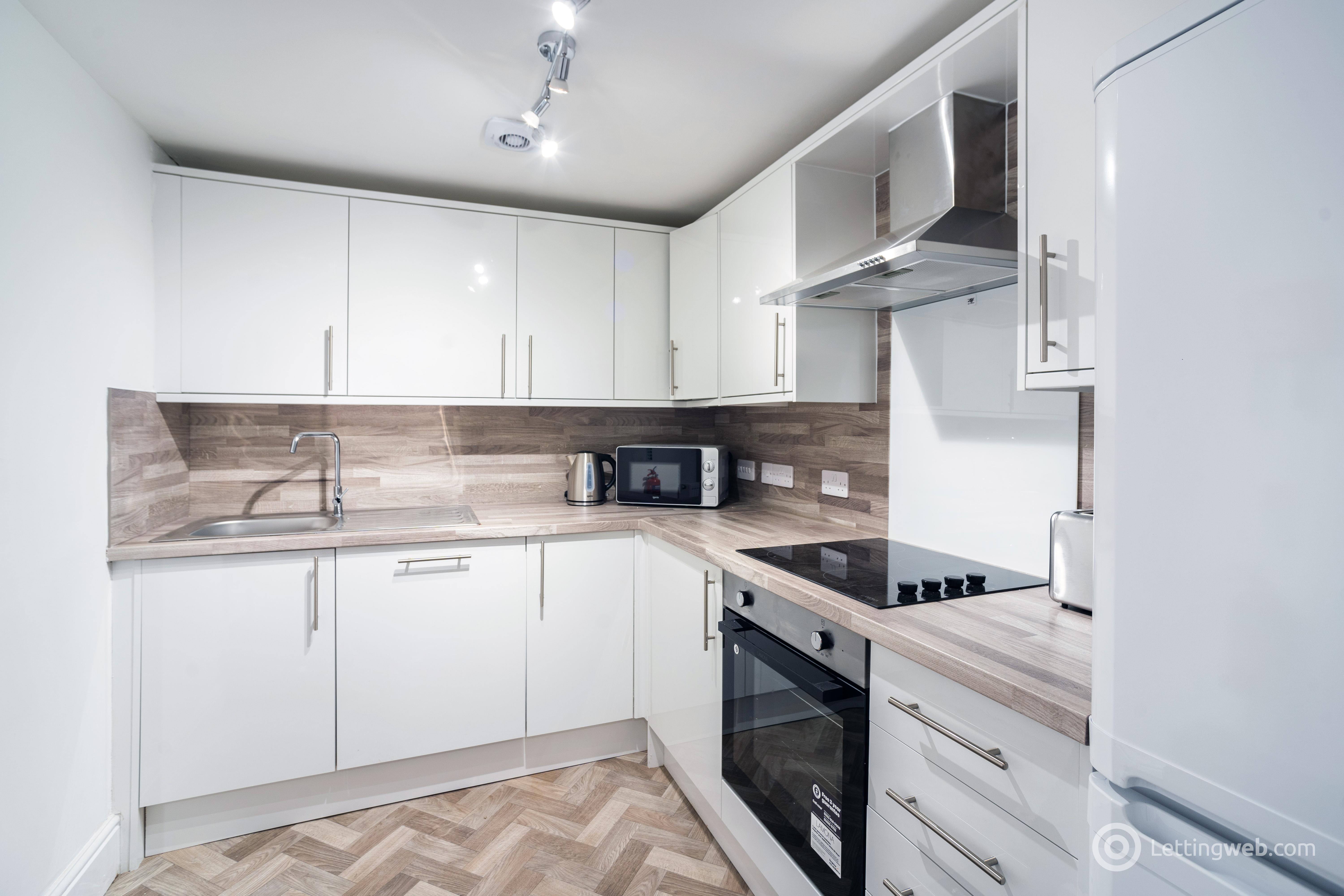 Property to rent in Castle Street, Dundee