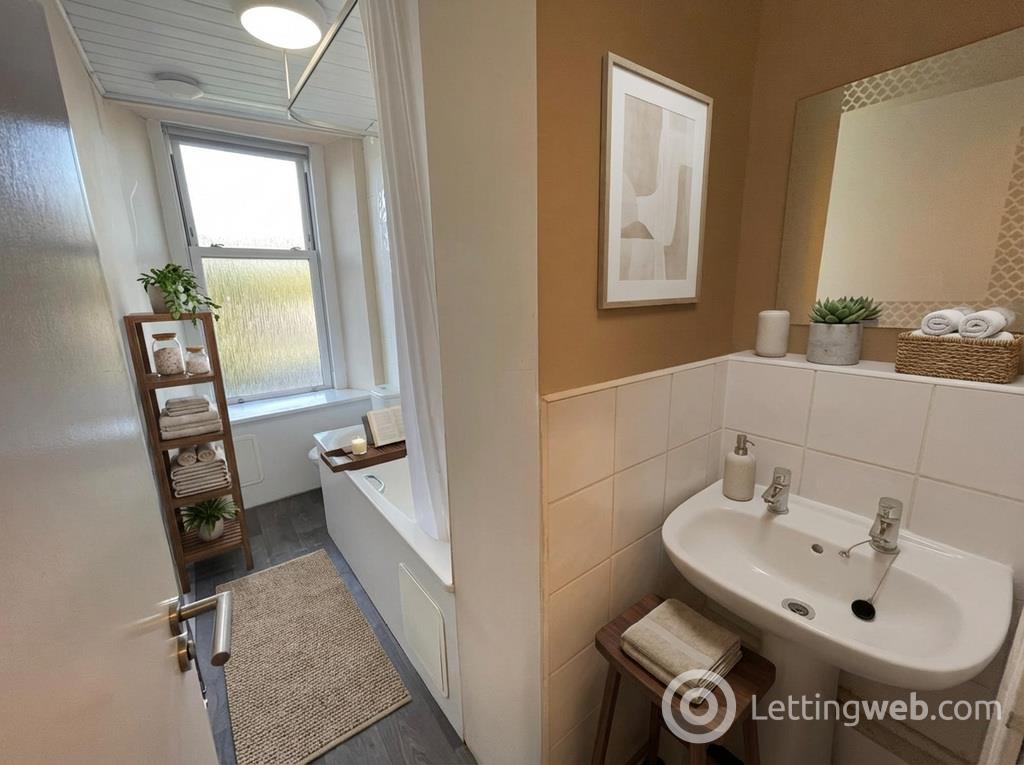 Property to rent in Forfar Road, Dundee, Angus