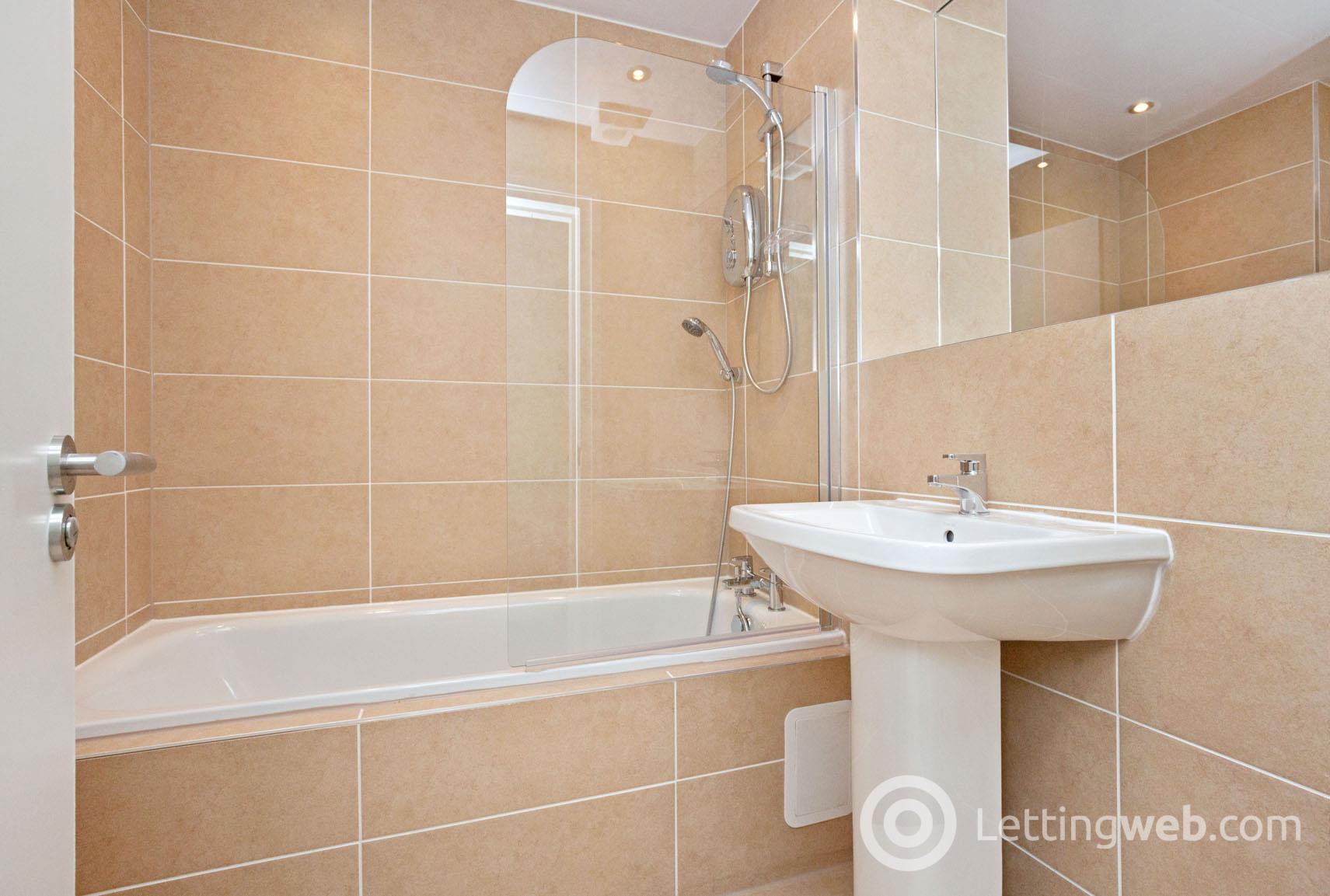 Property to rent in St Patrick Square, Edinburgh