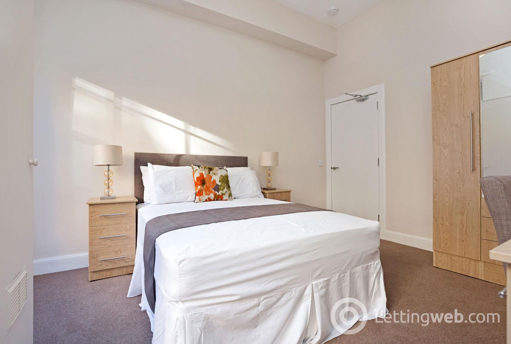 Property to rent in St Patrick Square, Edinburgh