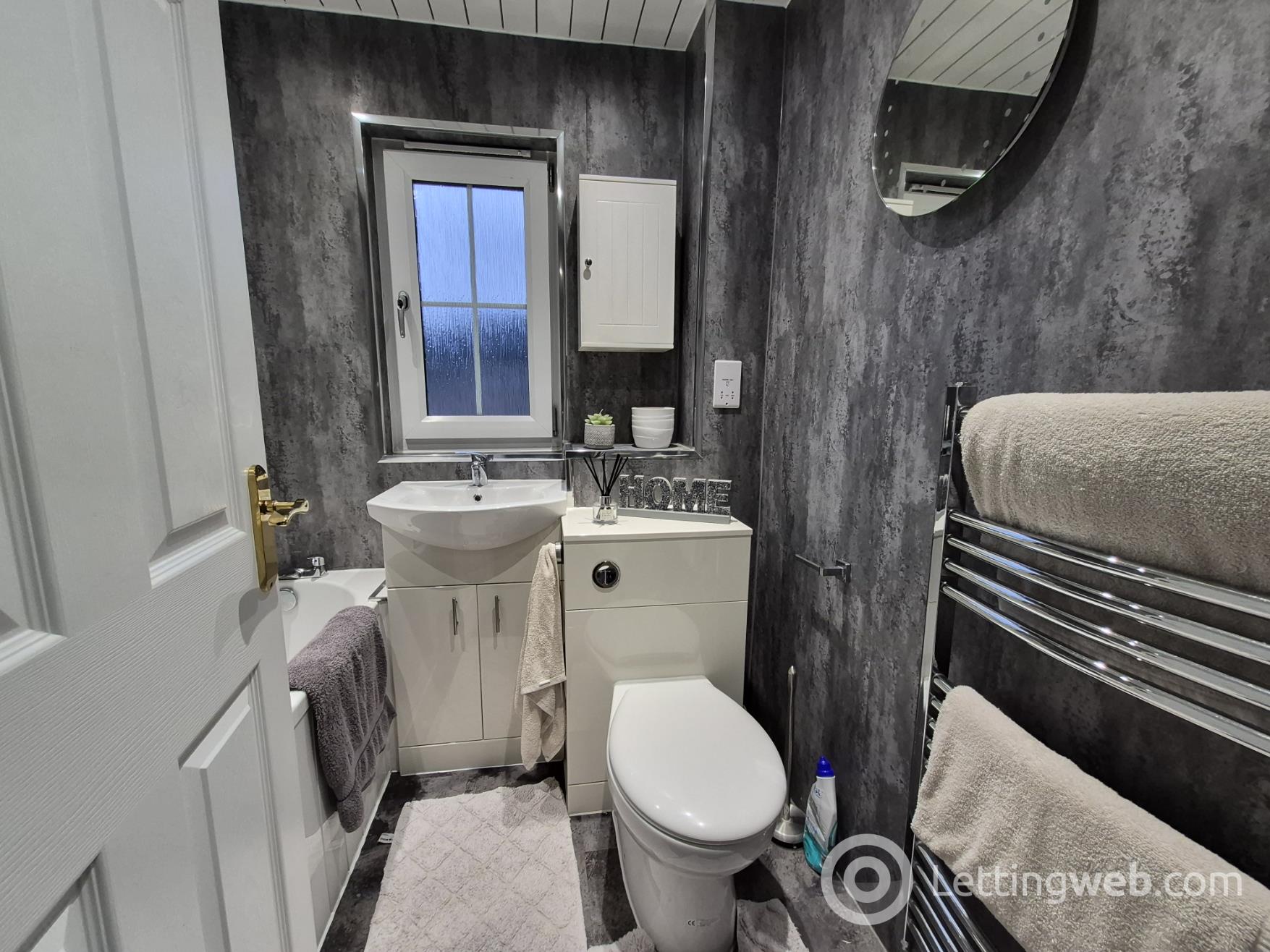 Property to rent in Cumbrae Drive, Falkirk, FK1 4AH