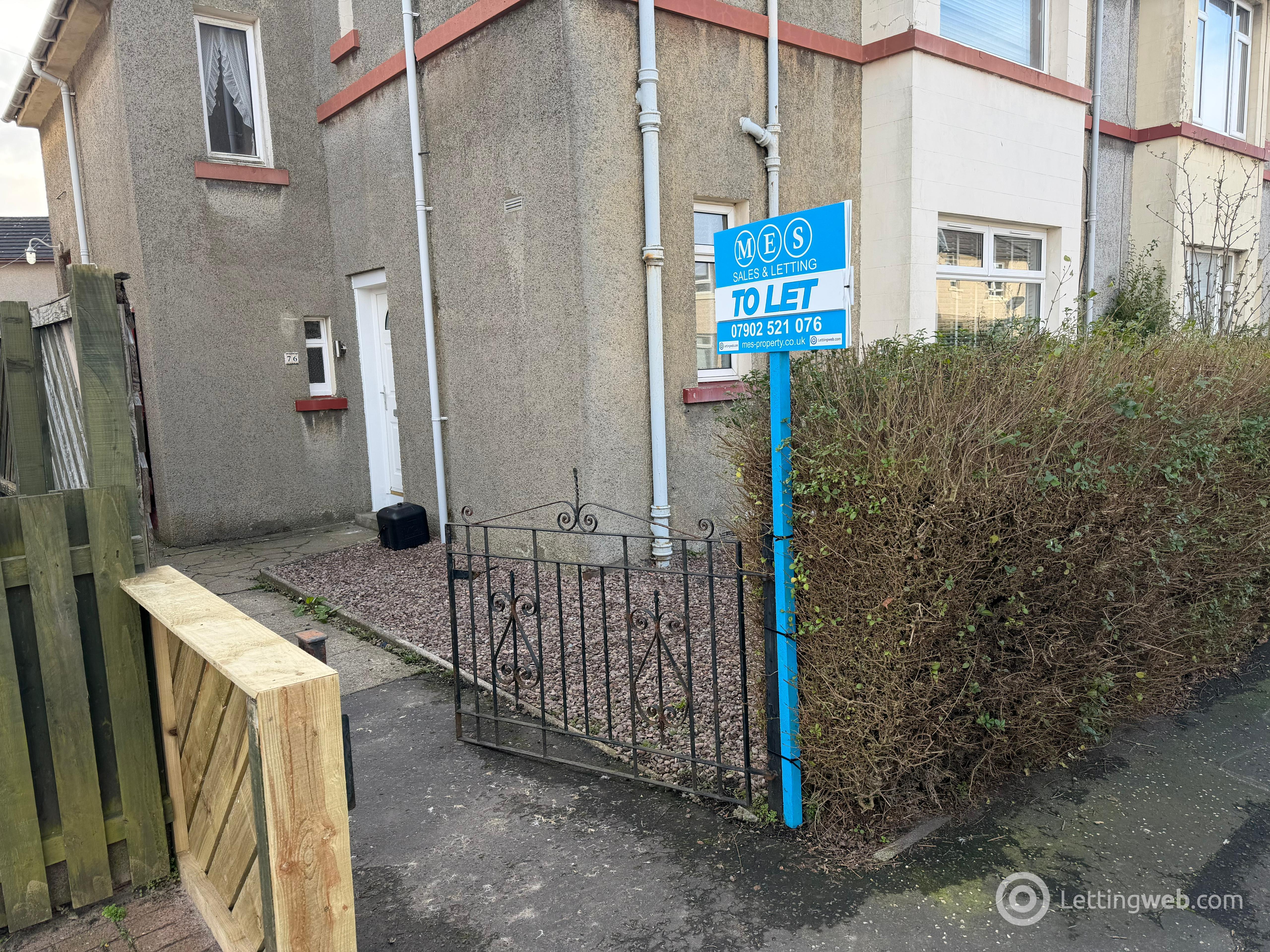 Property to rent in 76 Roxburgh Street, Grangemouth, FK3 9AJ