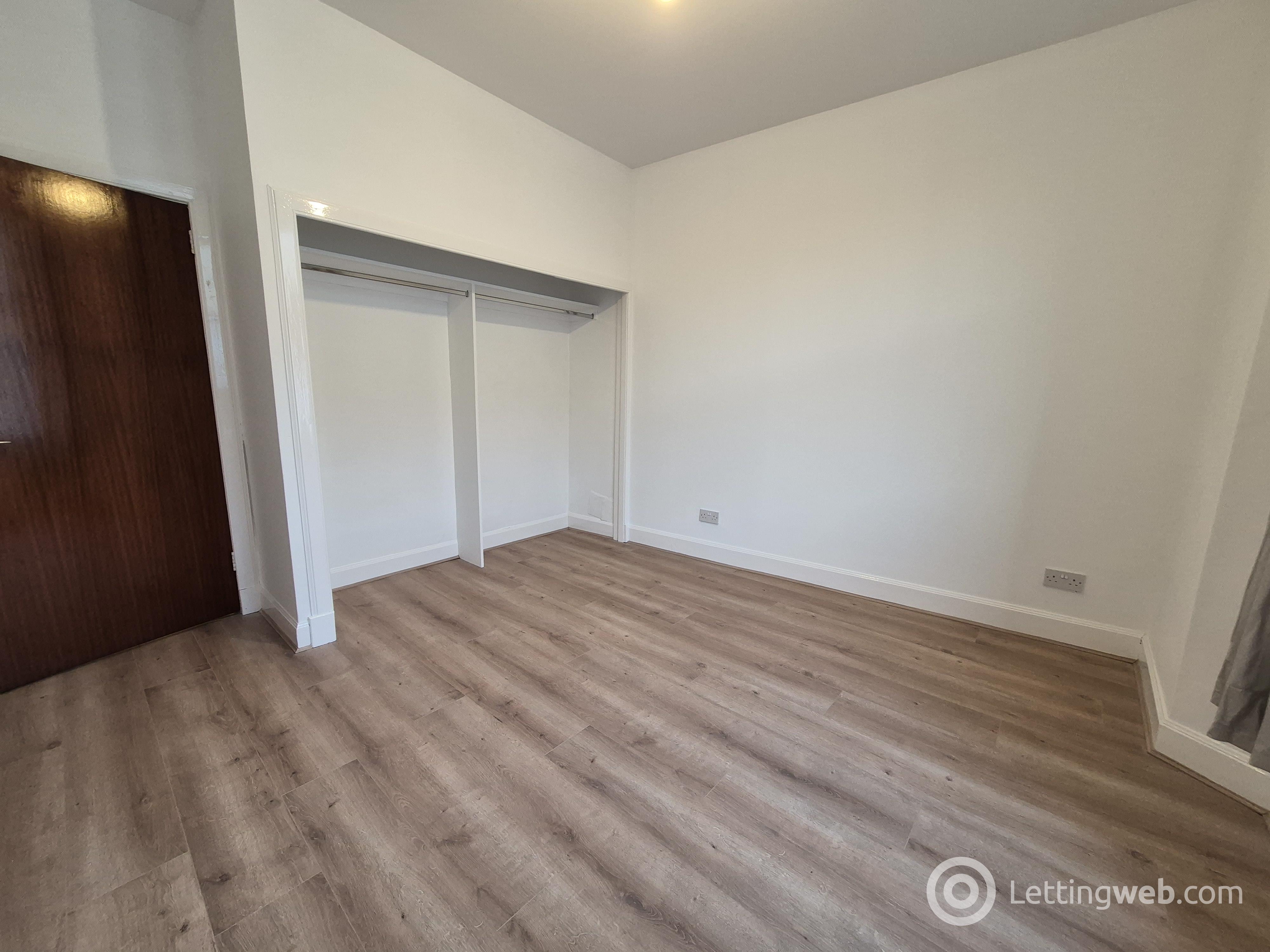 Property to rent in High Street, Falkirk, FK1 1DD