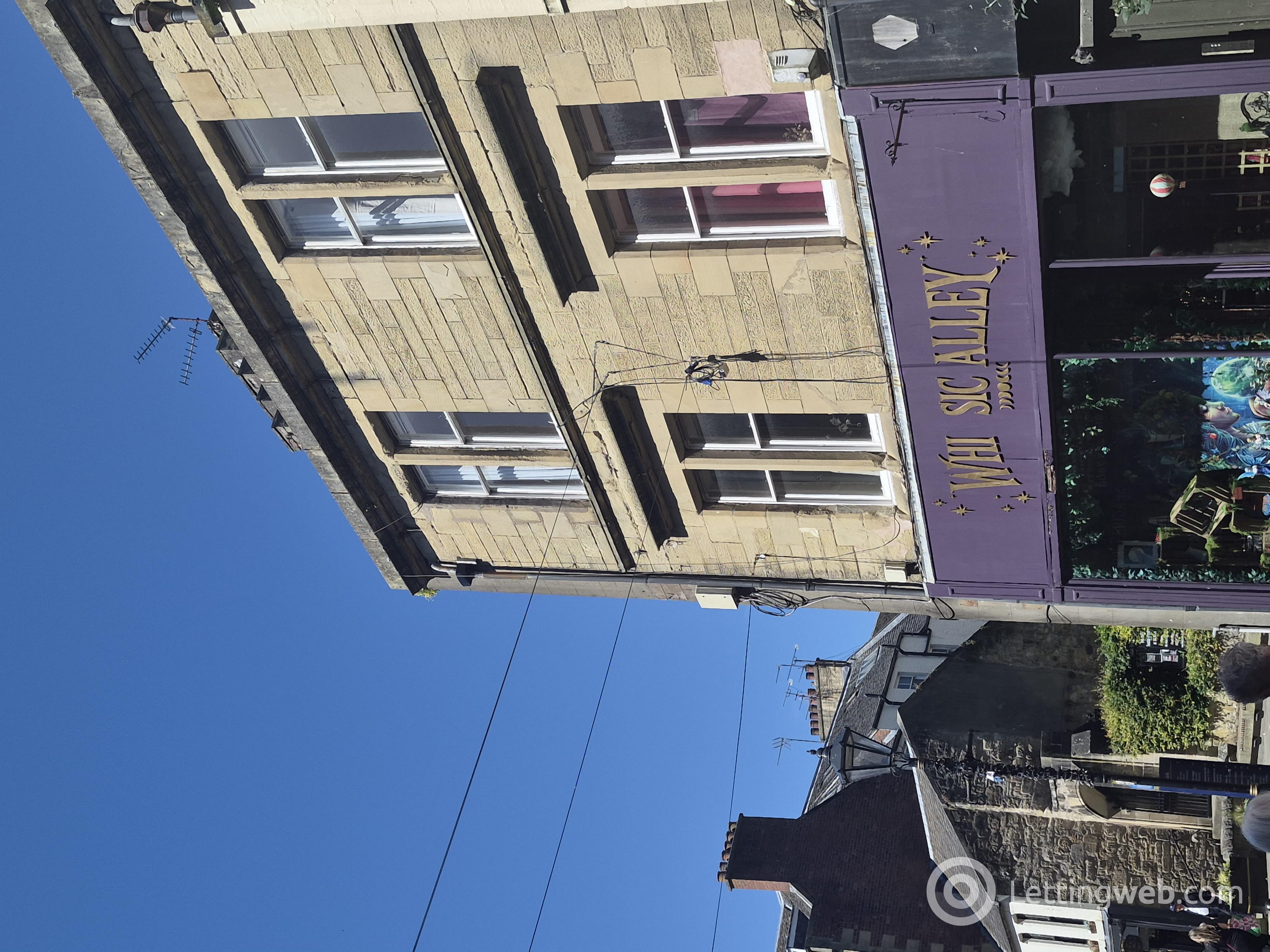 Property to rent in High Street, Falkirk, FK1 1DD