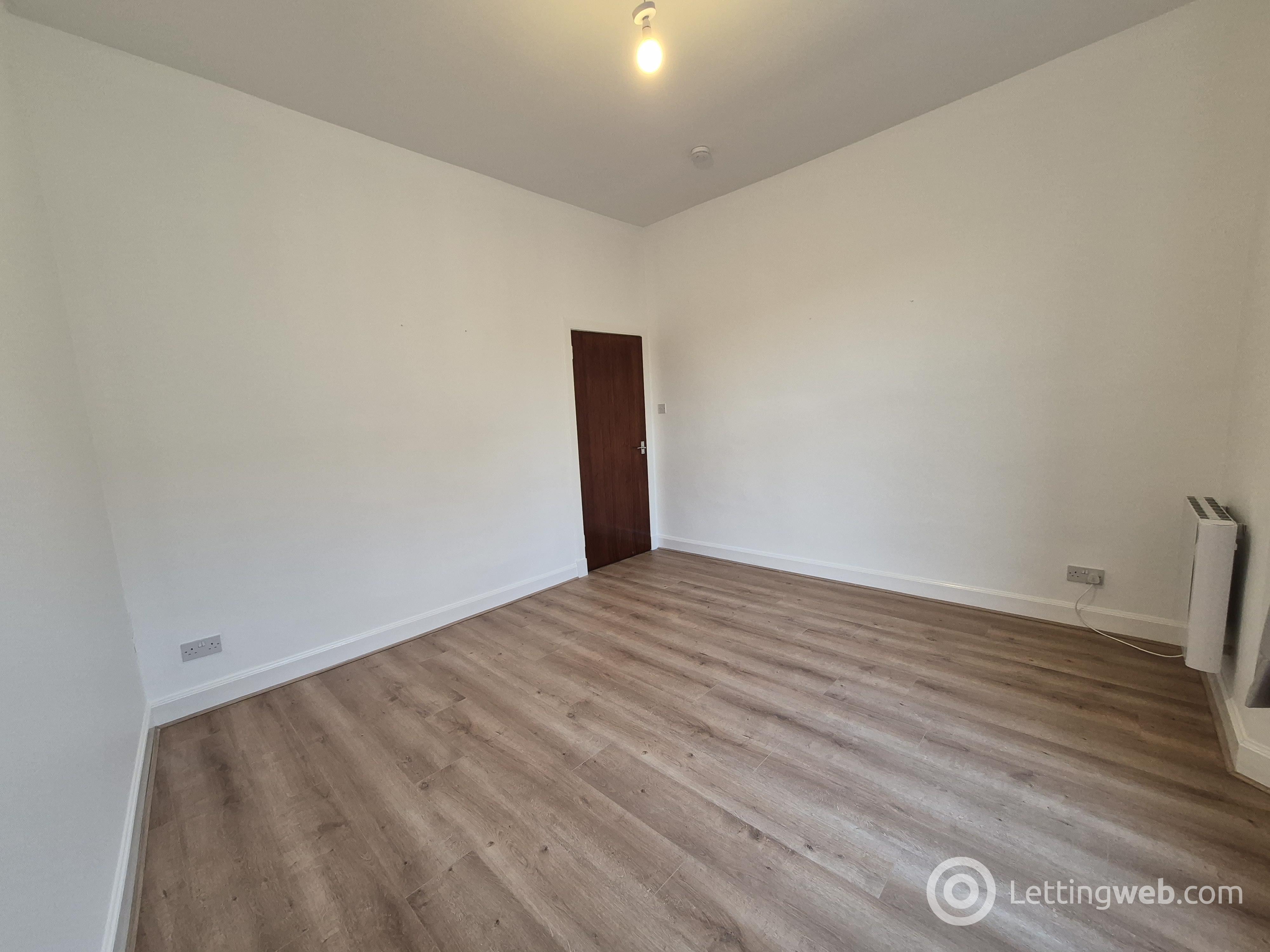 Property to rent in High Street, Falkirk, FK1 1DD