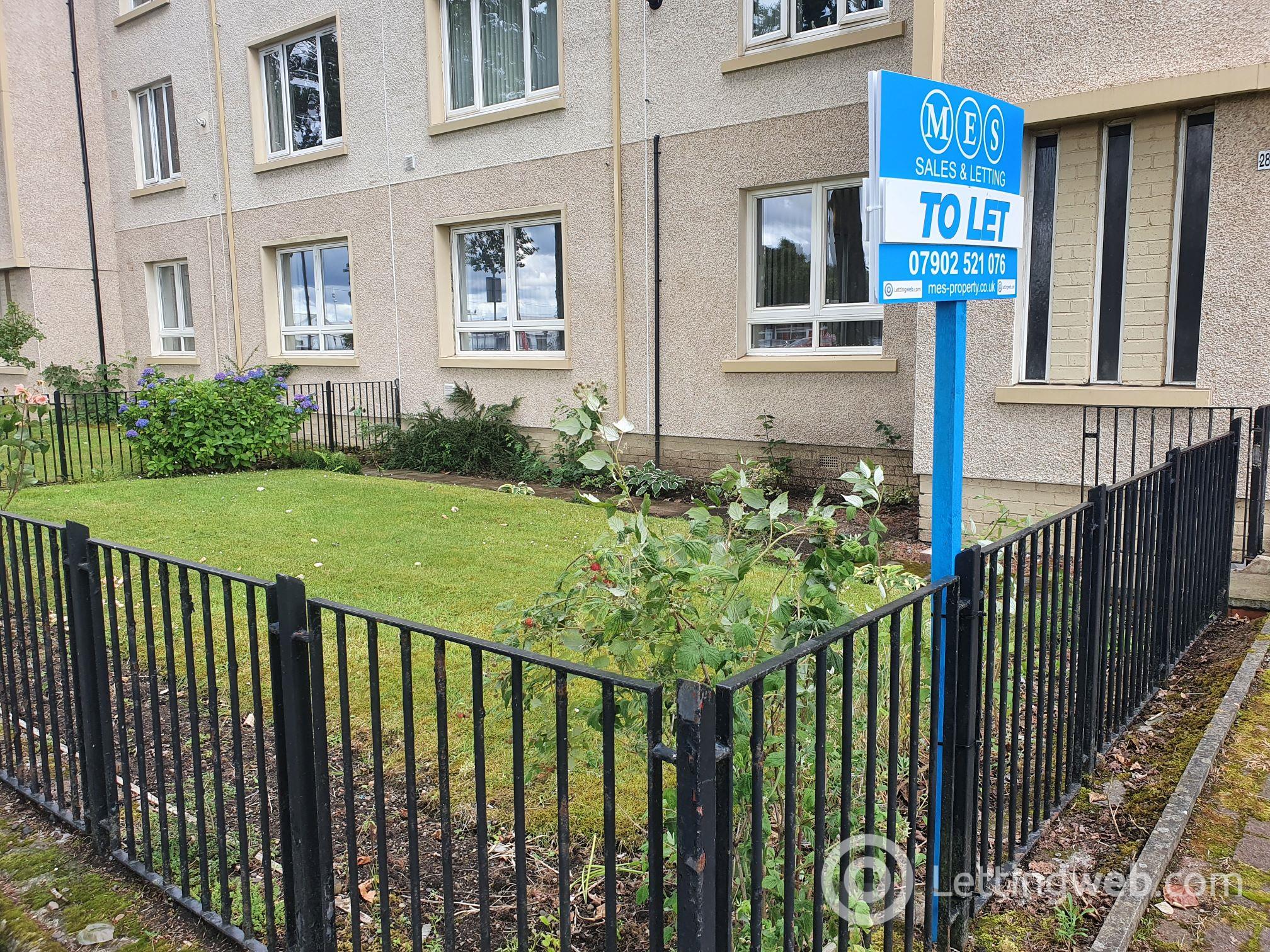 Property to rent in Glasgow Road, Camelon, Falkirk, FK1 4JQ