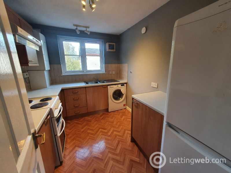 Property to rent in 10 Creteil Court, Falkirk, FK1 1UL