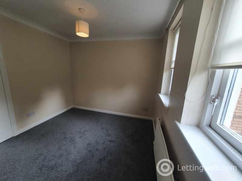 Property to rent in 10 Creteil Court, Falkirk, FK1 1UL