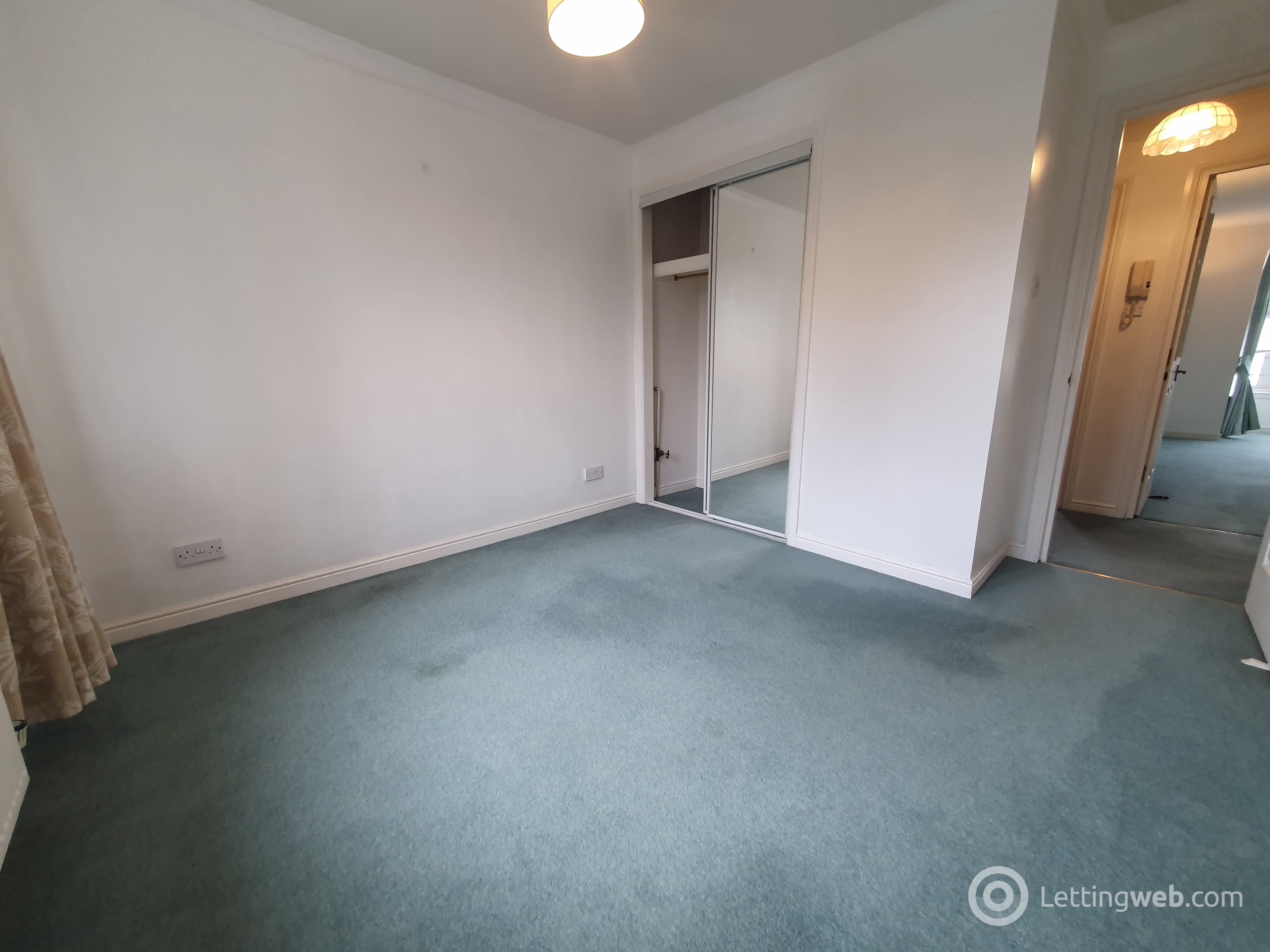 Property to rent in Pleasance Court, Falkirk, FK1 1BF