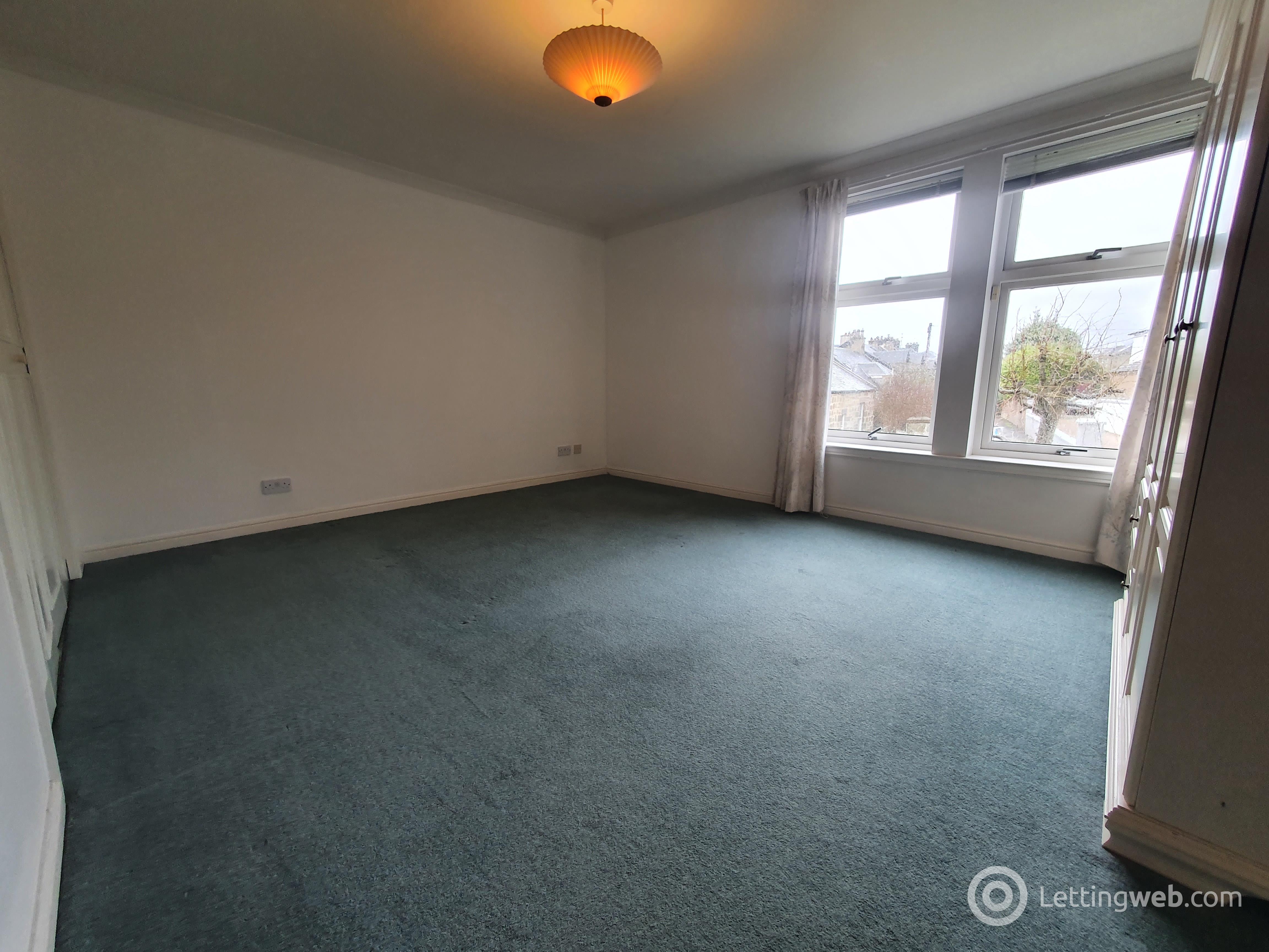 Property to rent in Pleasance Court, Falkirk, FK1 1BF