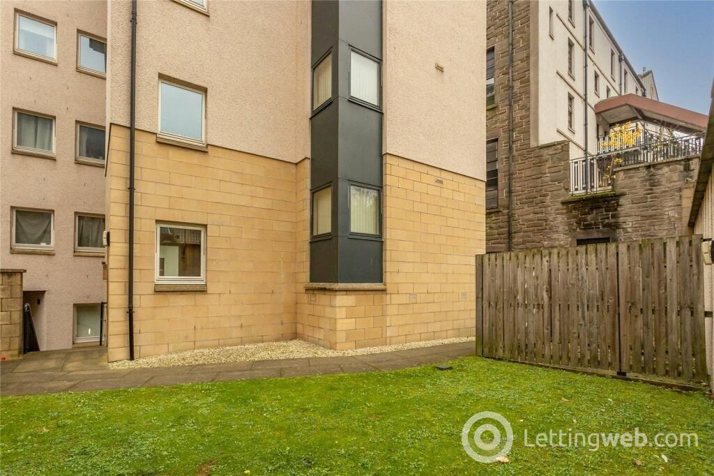 Property to rent in Victoria Road, Dundee, DD1 2NY