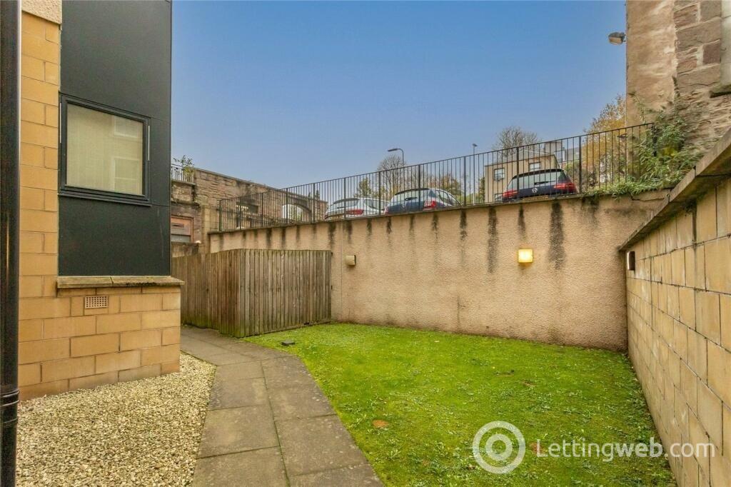 Property to rent in Victoria Road, Dundee, DD1 2NY