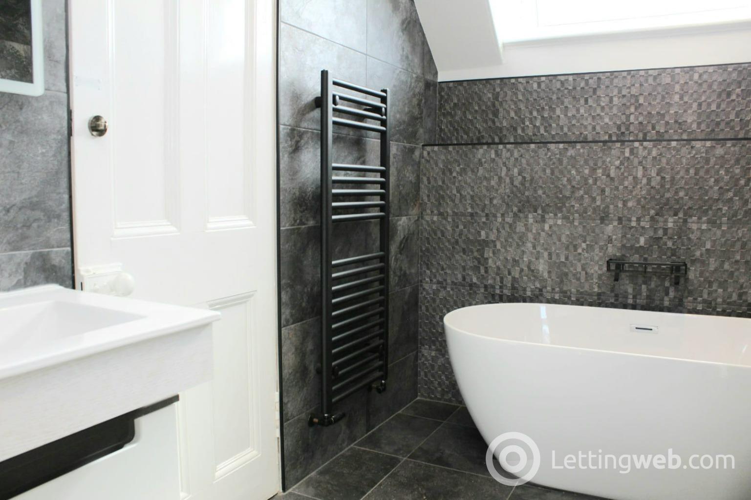 Property to rent in Shaftesbury Road, Dundee, DD2 1HN