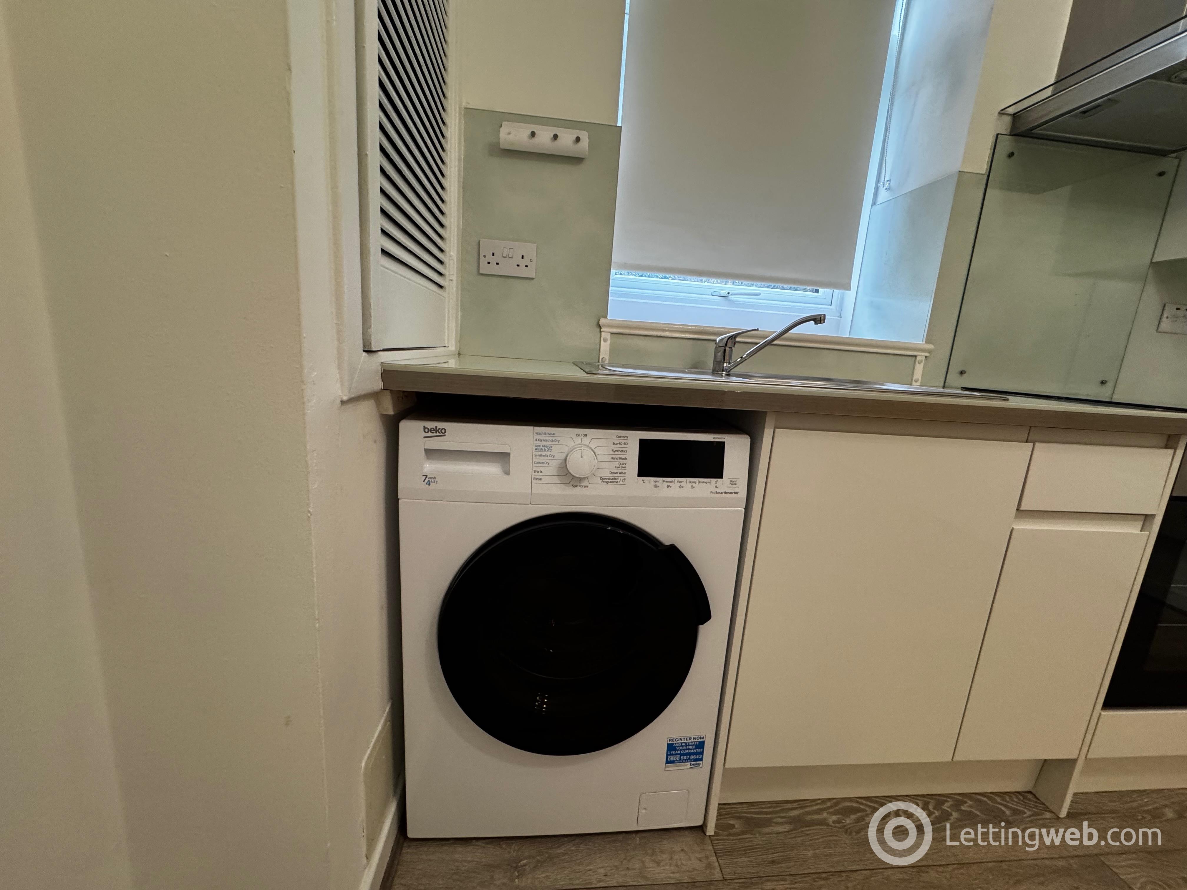 Property to rent in 56 Nelson Street, Aberdeen, AB24 5ES