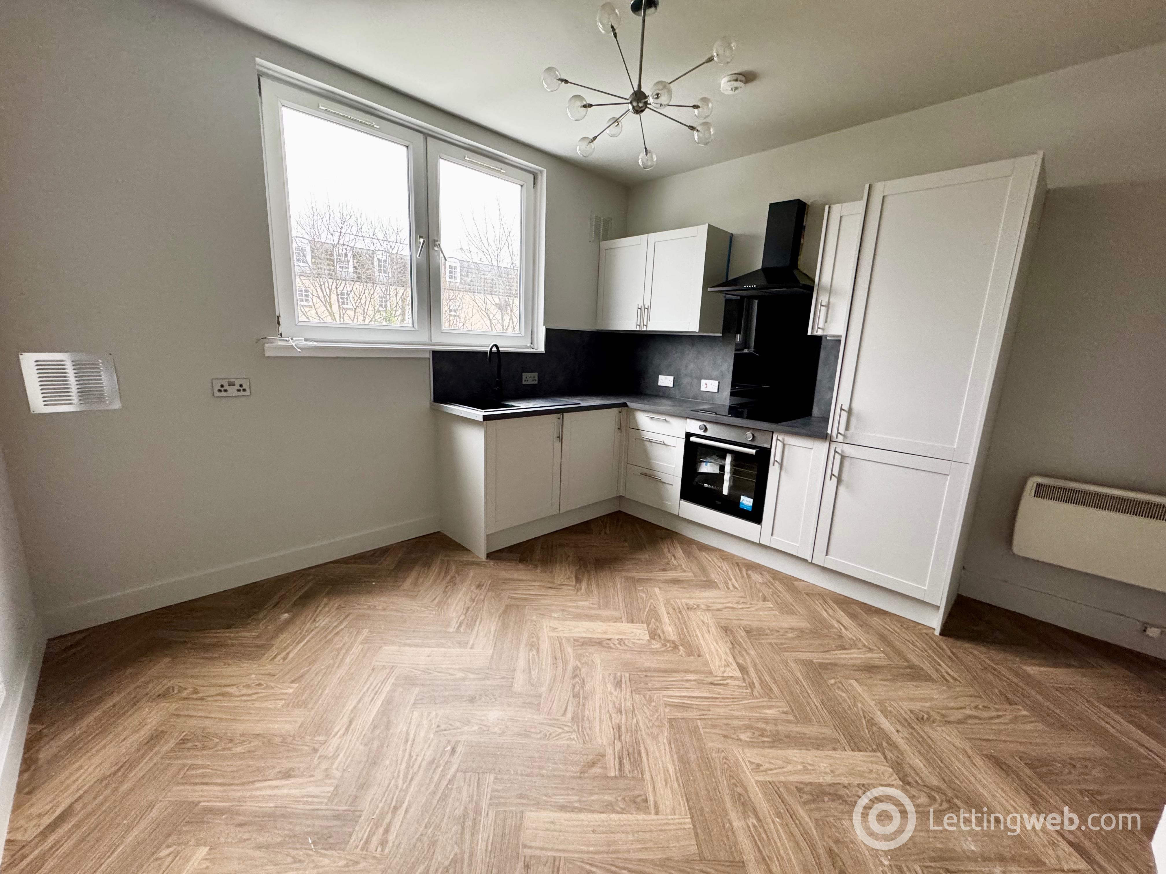 Property to rent in 165 Hardgate, Aberdeen, AB11 6XQ