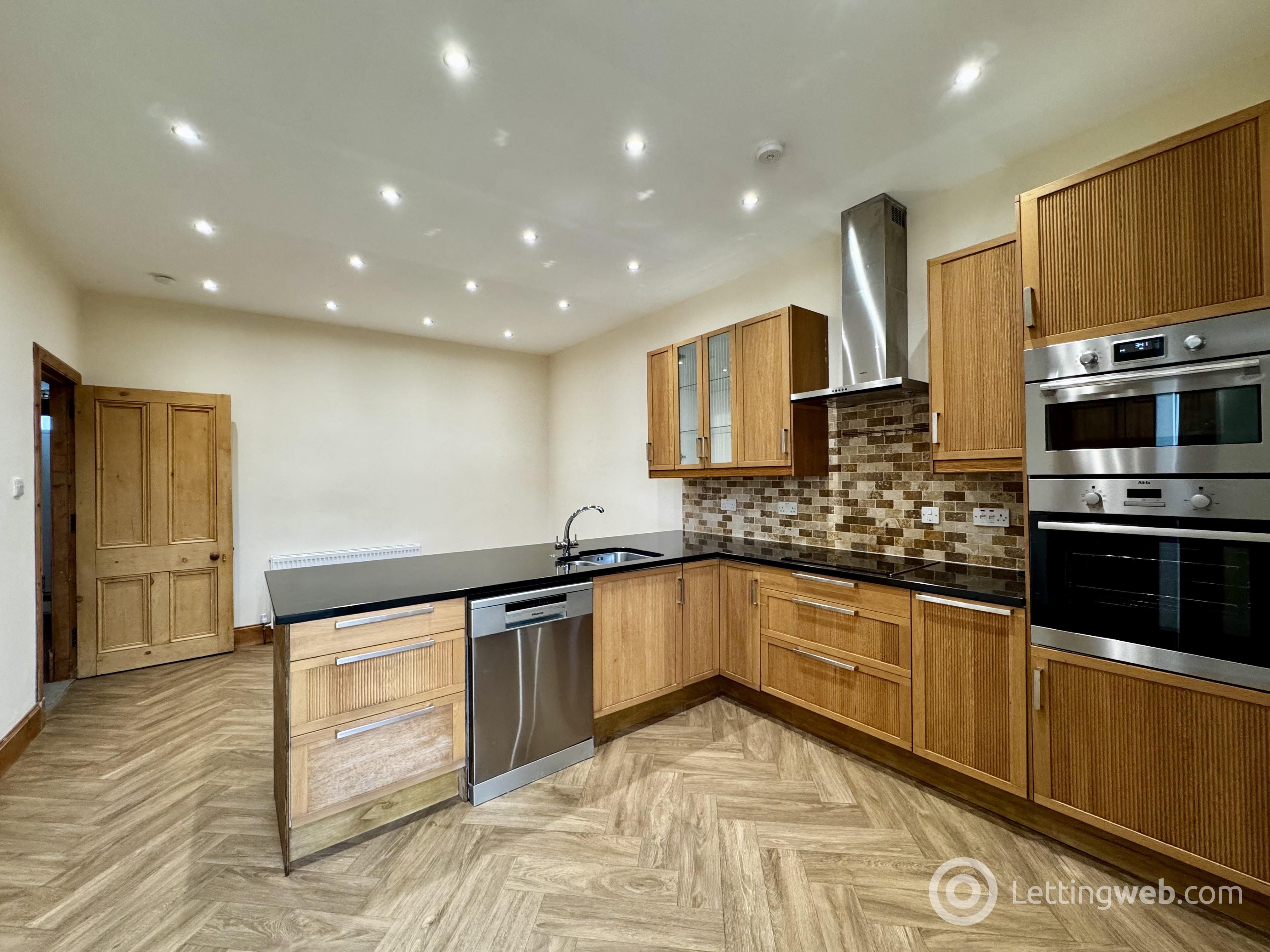 Property to rent in 32 Duthie Terrace, Aberdeen, AB10 7PQ