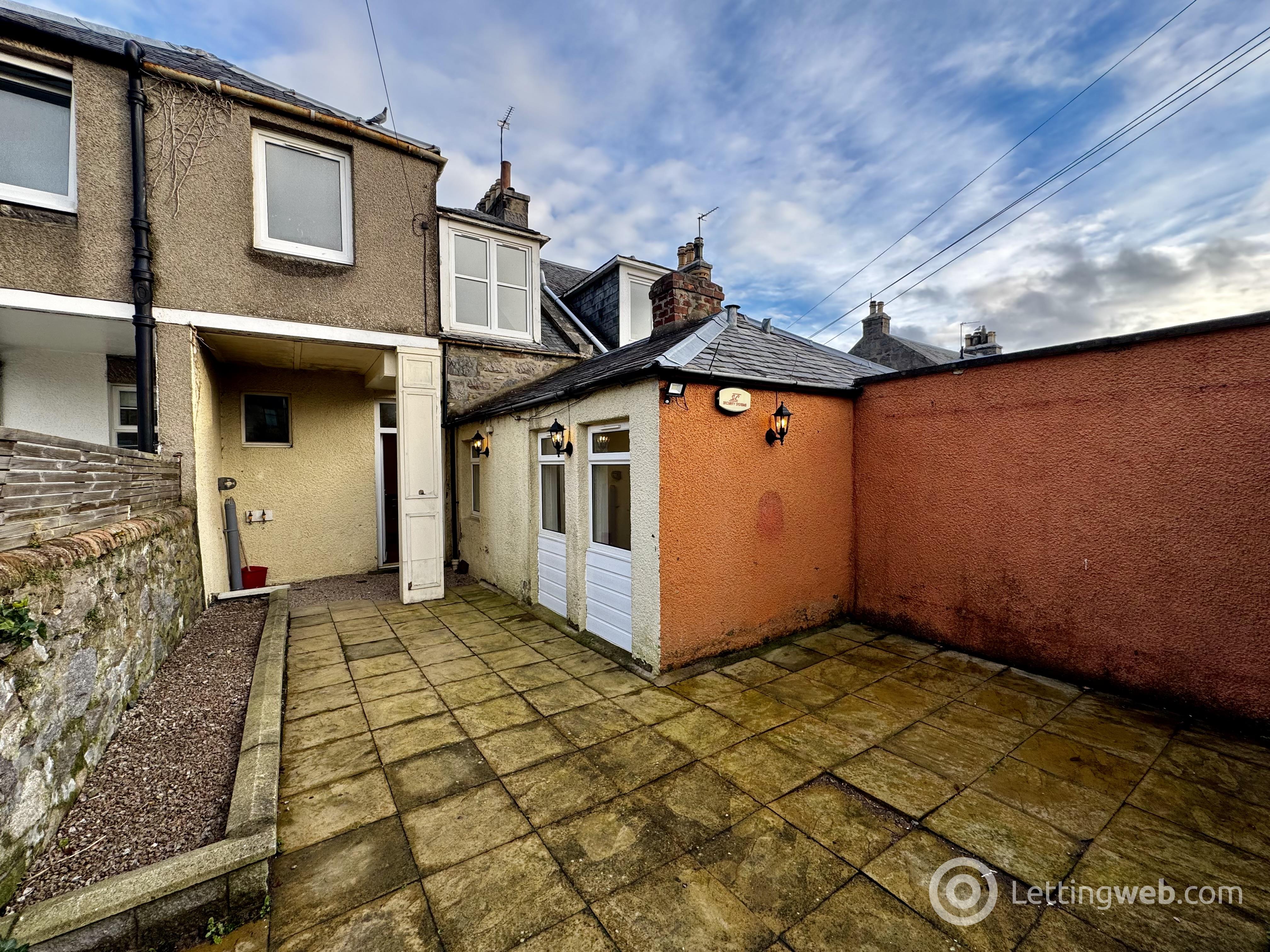 Property to rent in 32 Duthie Terrace, Aberdeen, AB10 7PQ