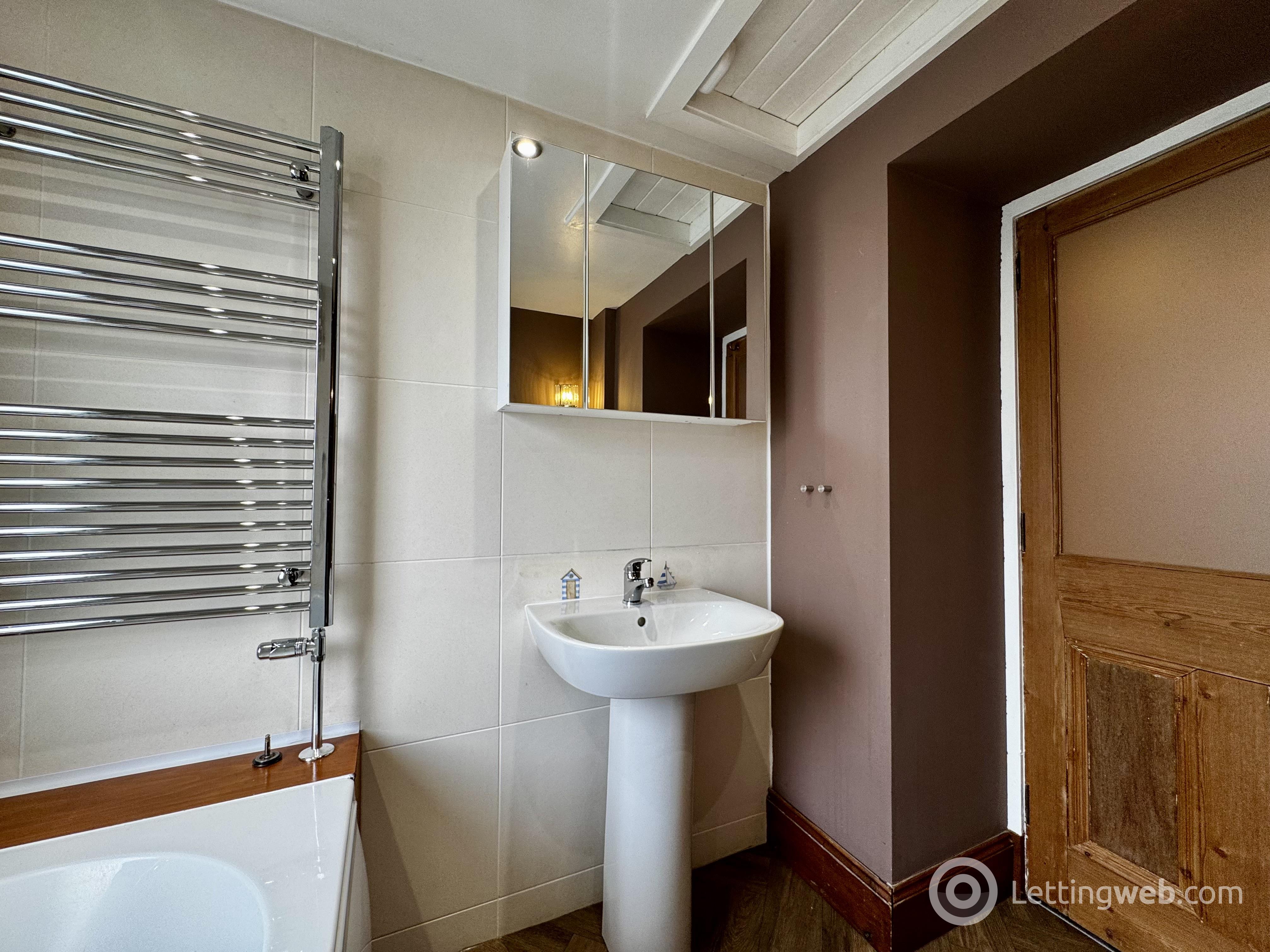 Property to rent in 32 Duthie Terrace, Aberdeen, AB10 7PQ