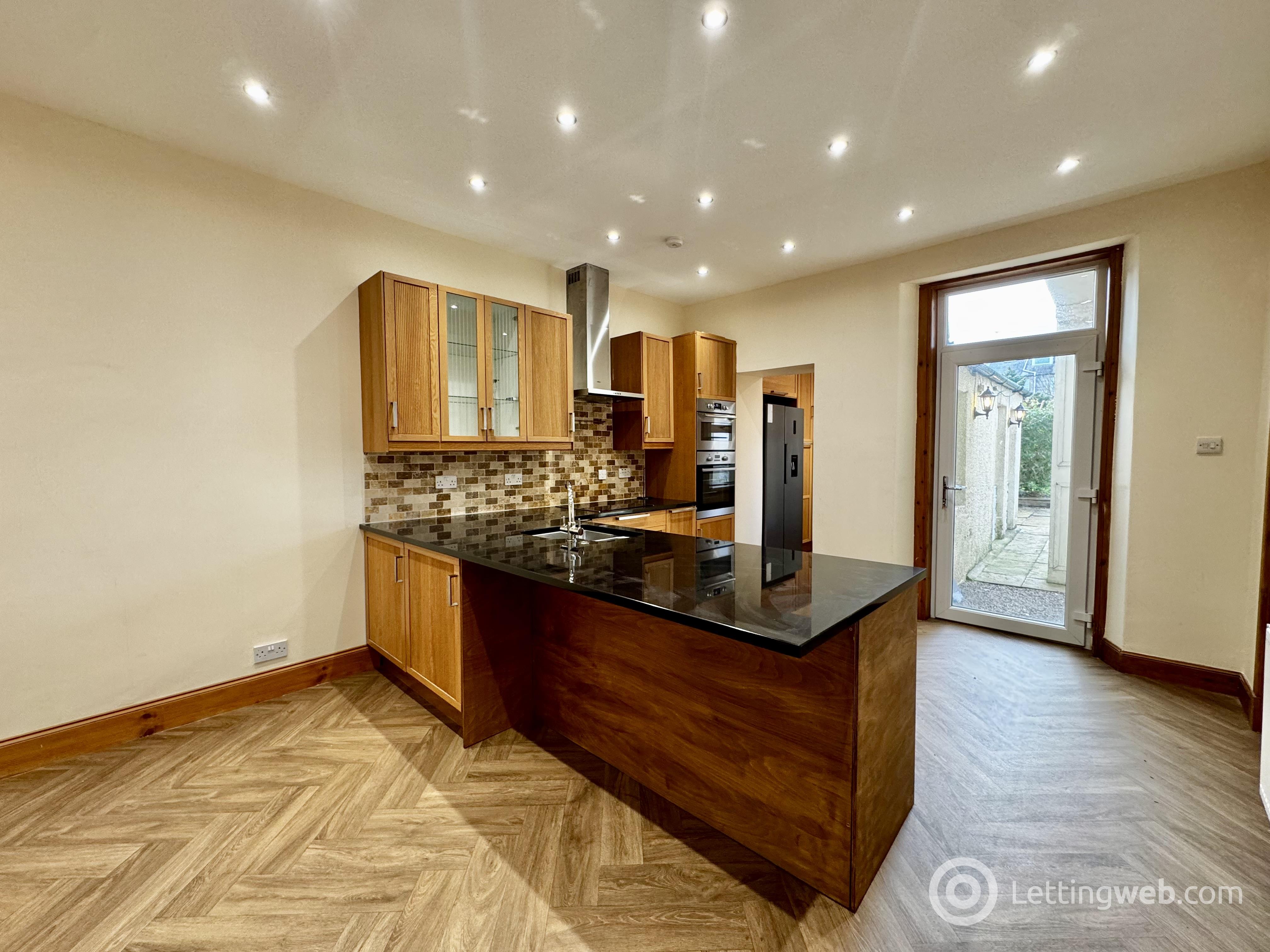 Property to rent in 32 Duthie Terrace, Aberdeen, AB10 7PQ