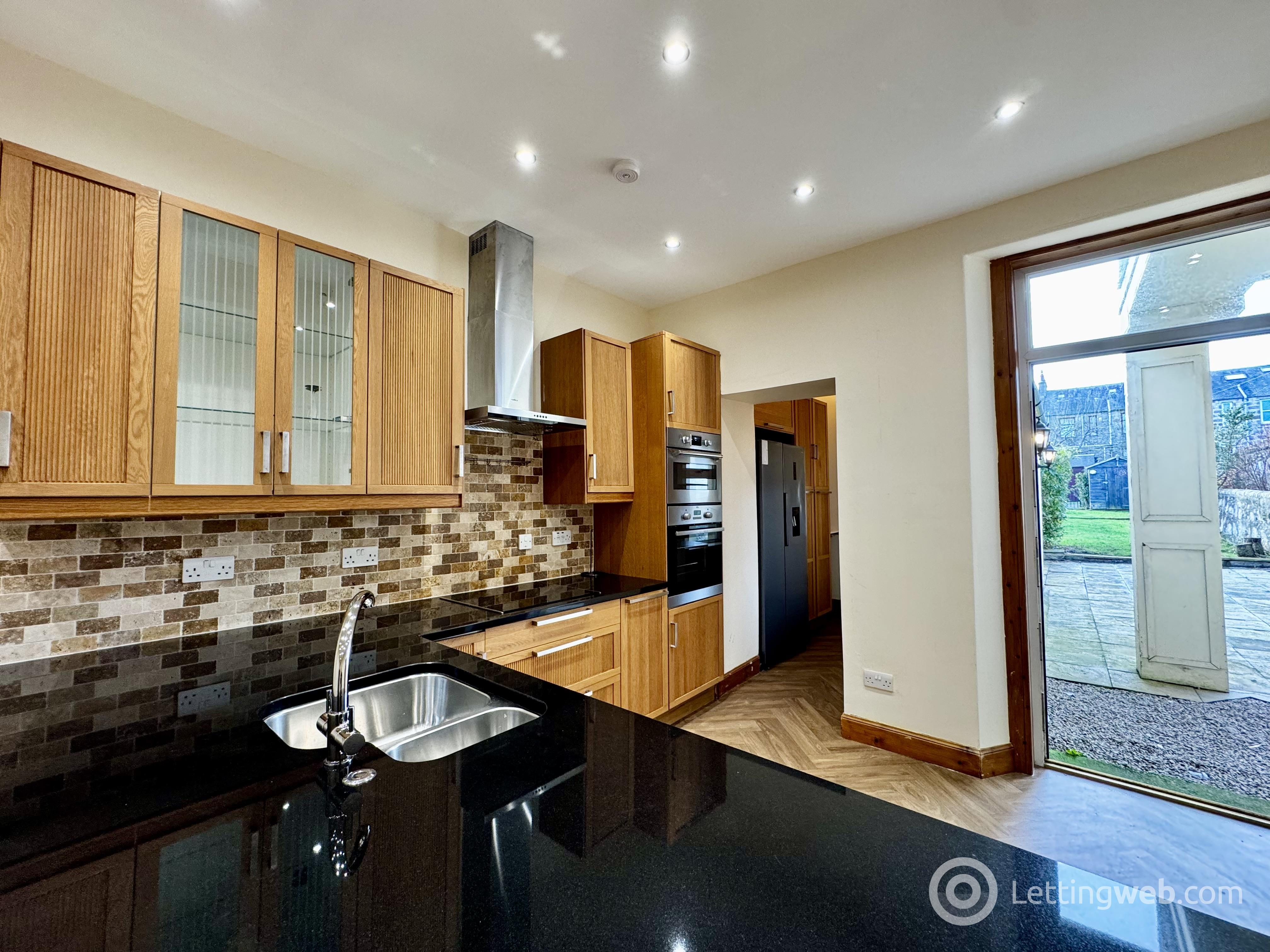 Property to rent in 32 Duthie Terrace, Aberdeen, AB10 7PQ