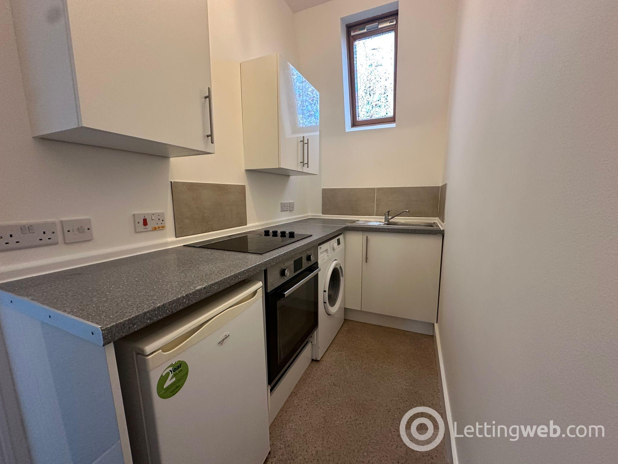 Property to rent in 48 Walker Road, Aberdeen, AB11 8BL