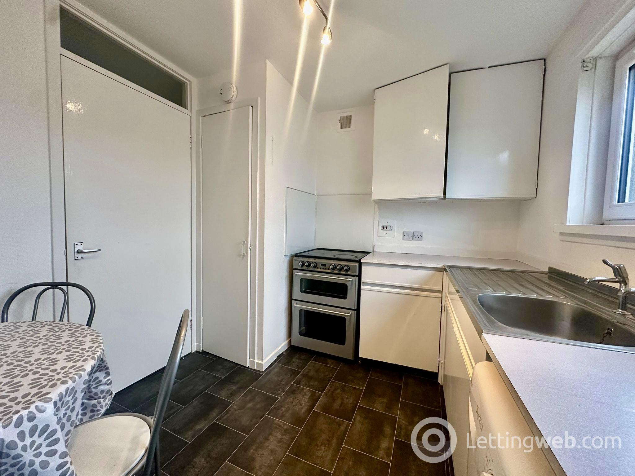 Property to rent in 54 Bonnyview Drive, Aberdeen, AB16 7FW