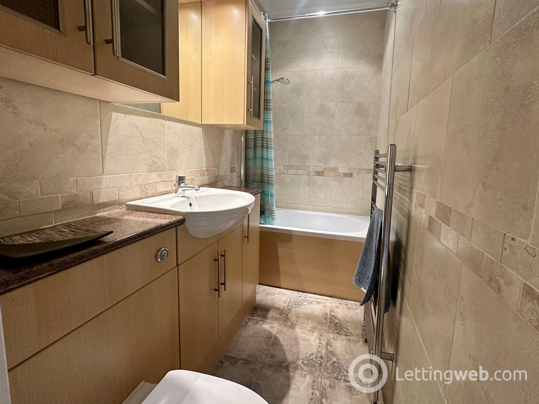 Property to rent in 163 Hardgate, Aberdeen, AB11 6XQ