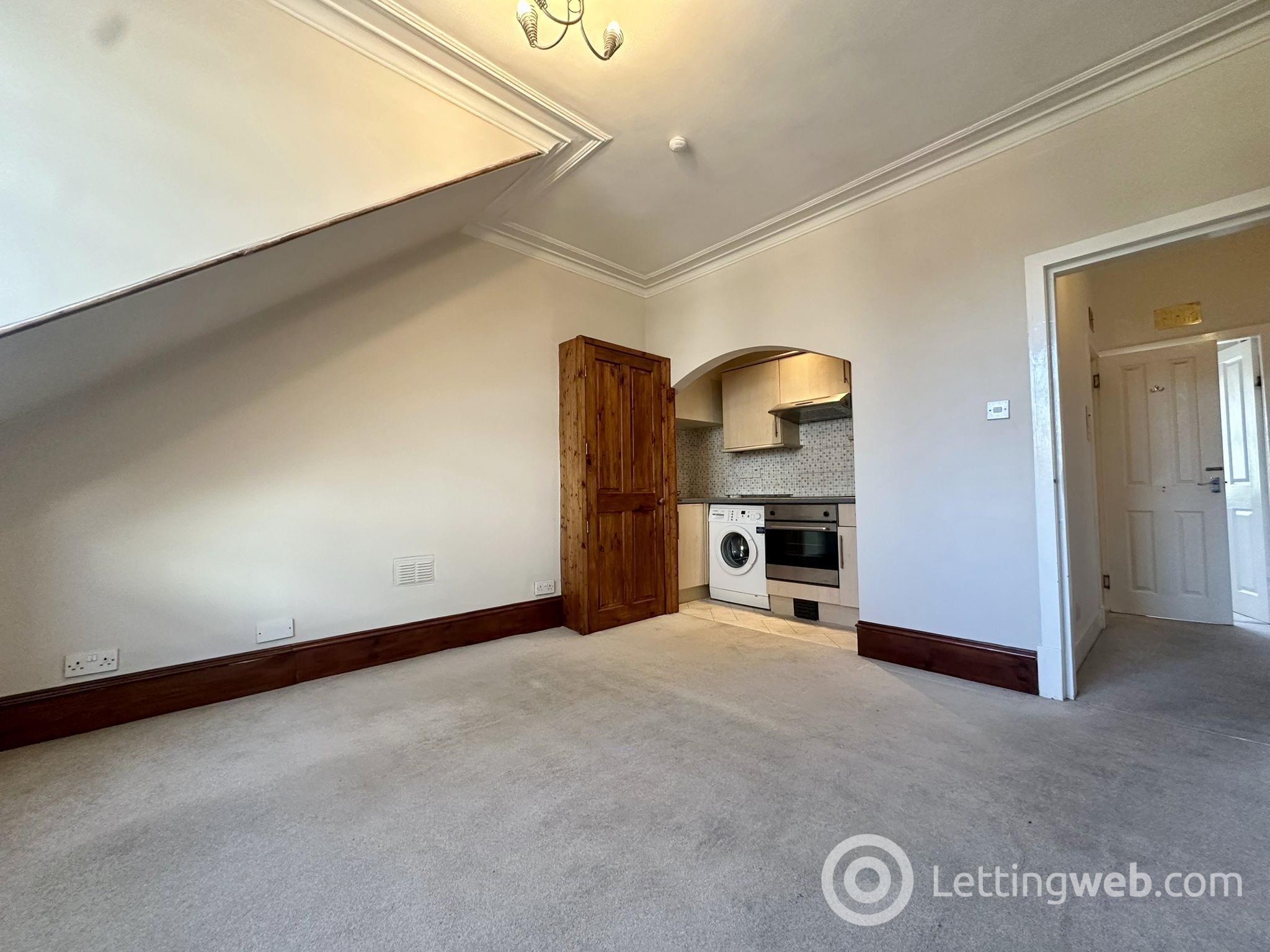 Property to rent in 163 Hardgate, Aberdeen, AB11 6XQ