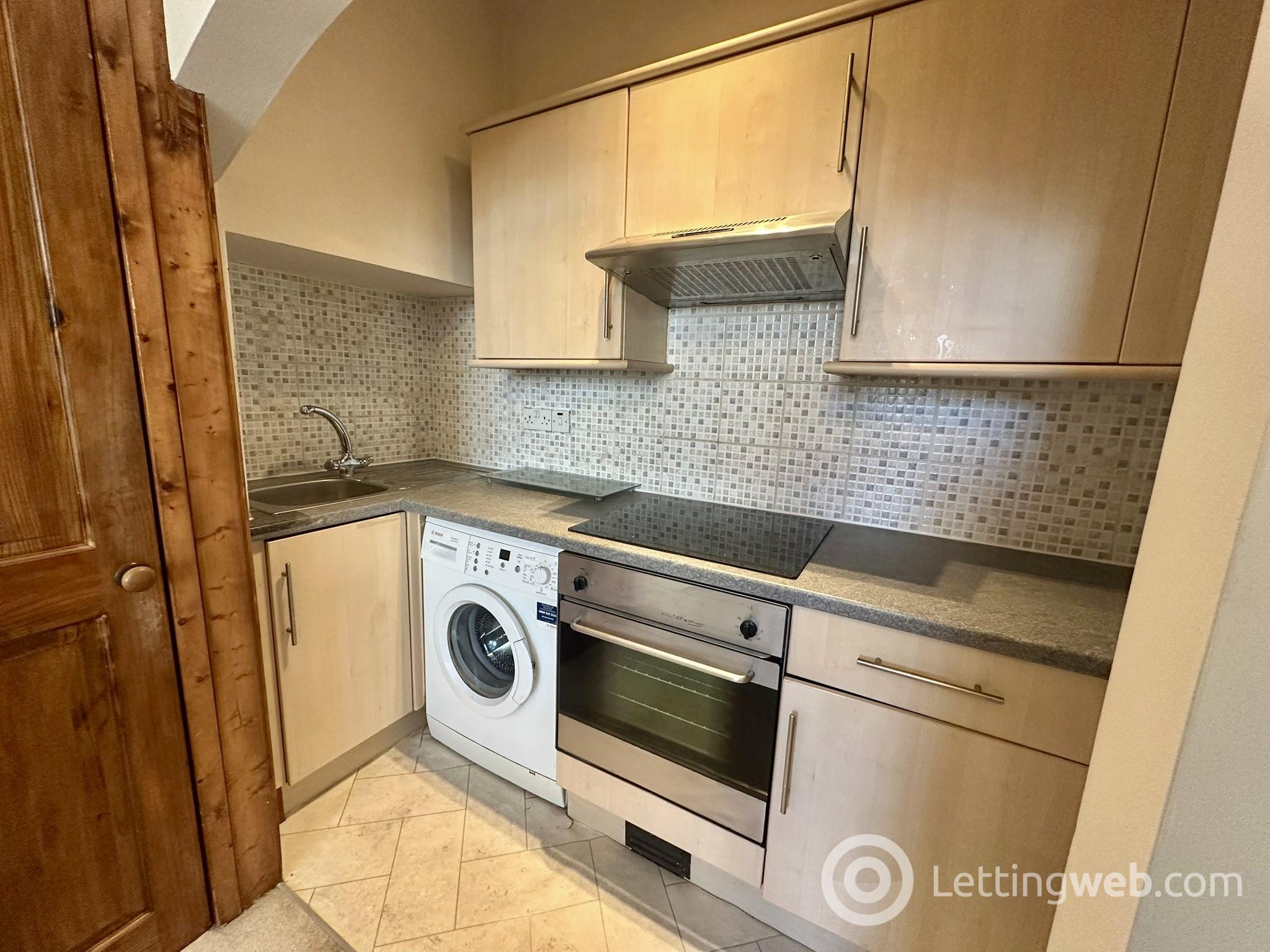 Property to rent in 163 Hardgate, Aberdeen, AB11 6XQ