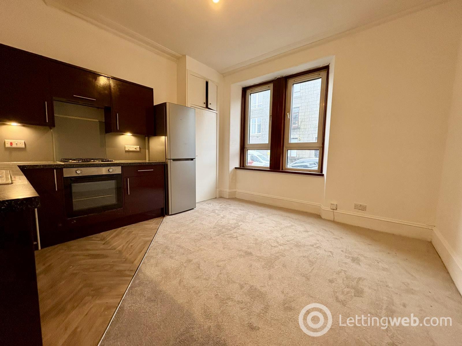Property to rent in 160B, Hutcheon Street, Aberdeen, AB25 3RX