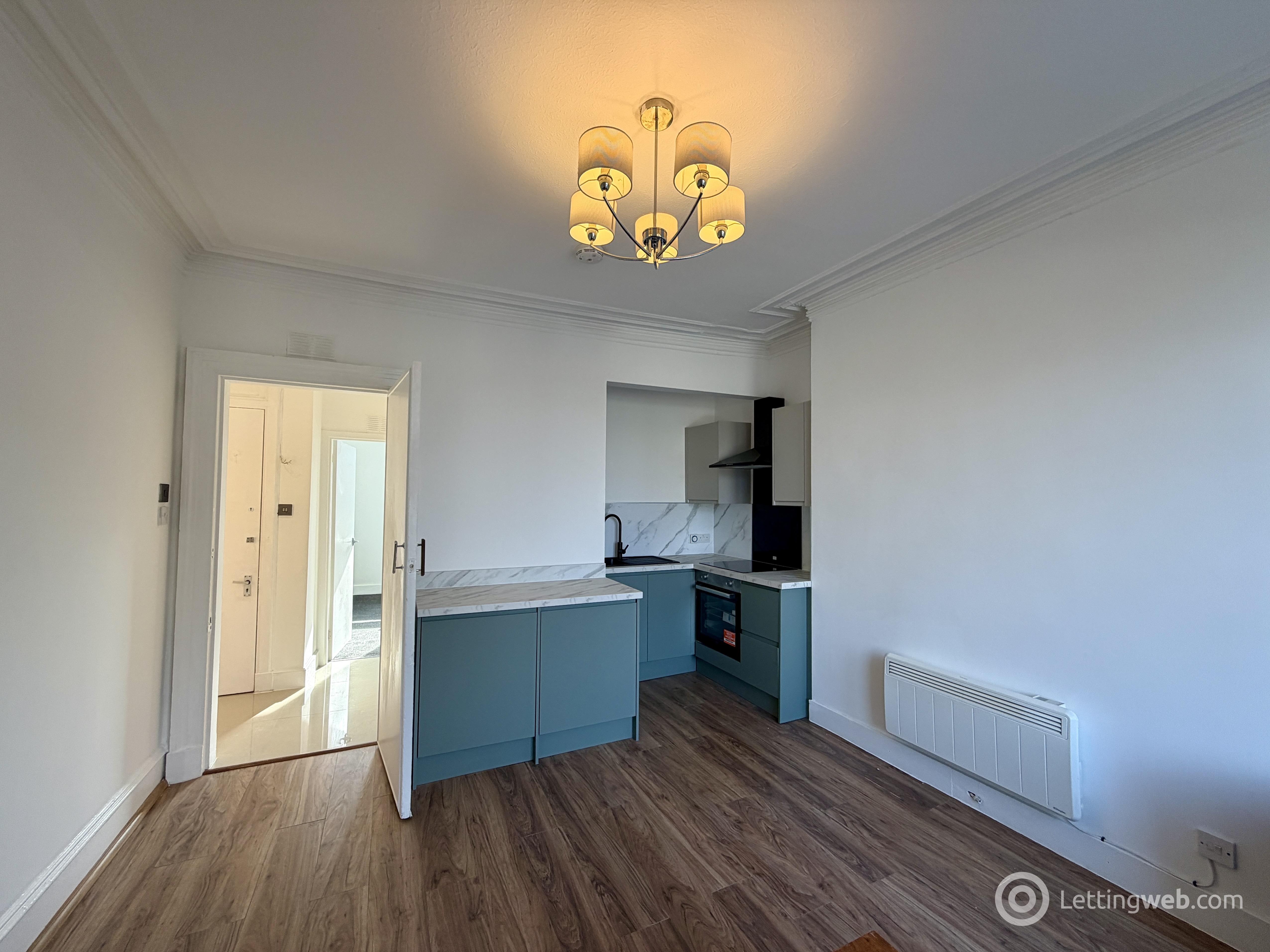 Property to rent in Second Floor Left, 65 Summer Street, Aberdeen, AB10 1SJ