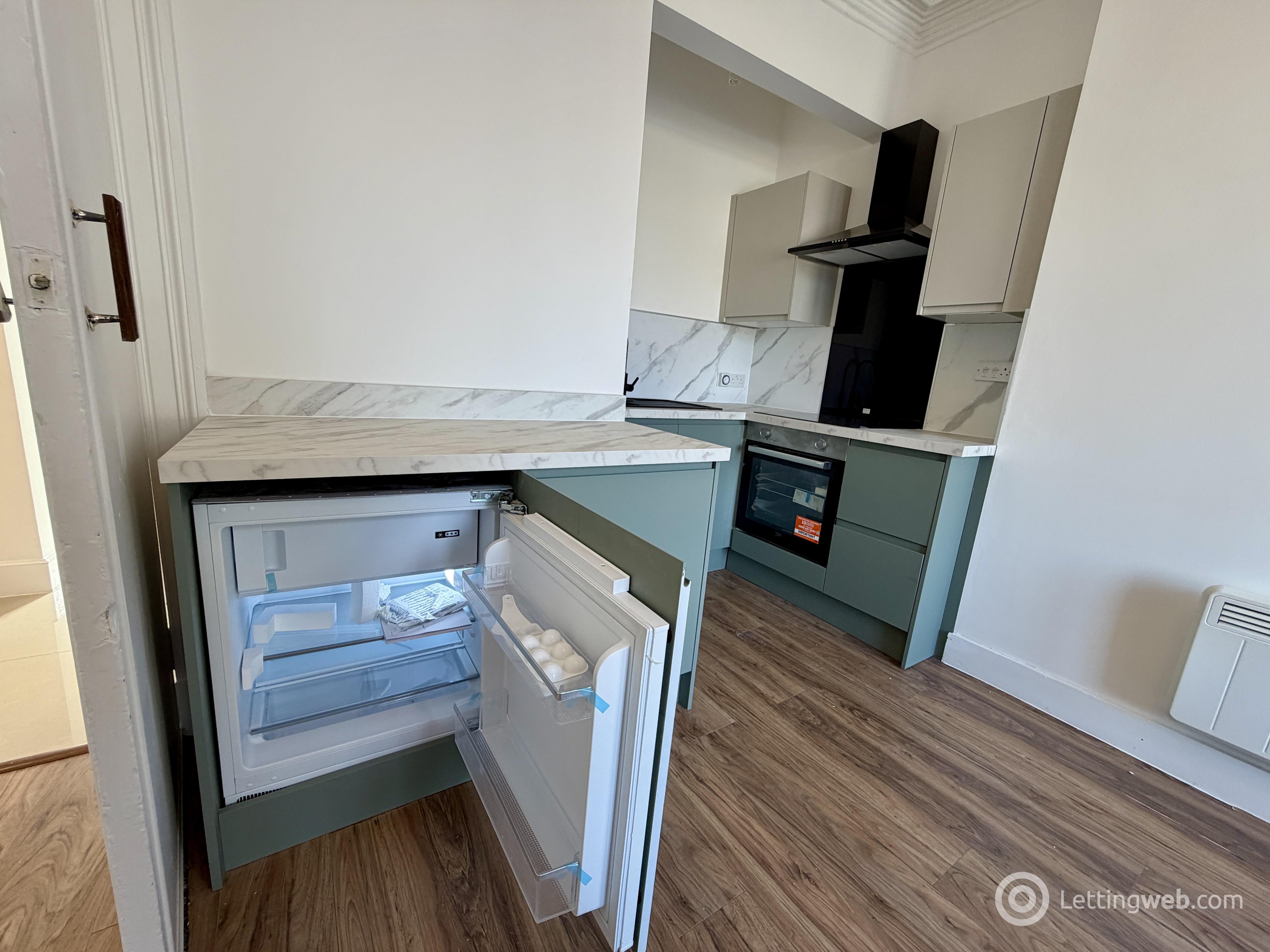 Property to rent in Second Floor Left, 65 Summer Street, Aberdeen, AB10 1SJ