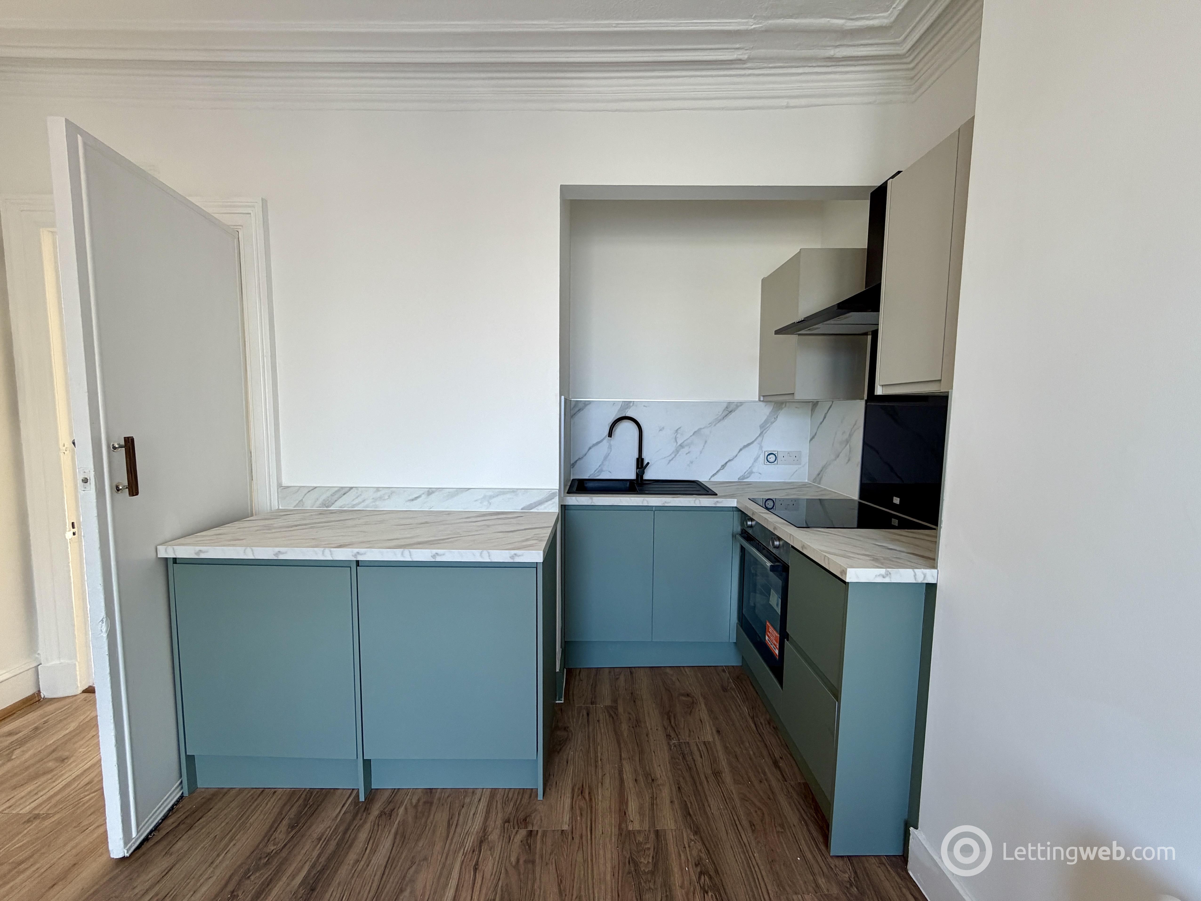 Property to rent in Second Floor Left, 65 Summer Street, Aberdeen, AB10 1SJ