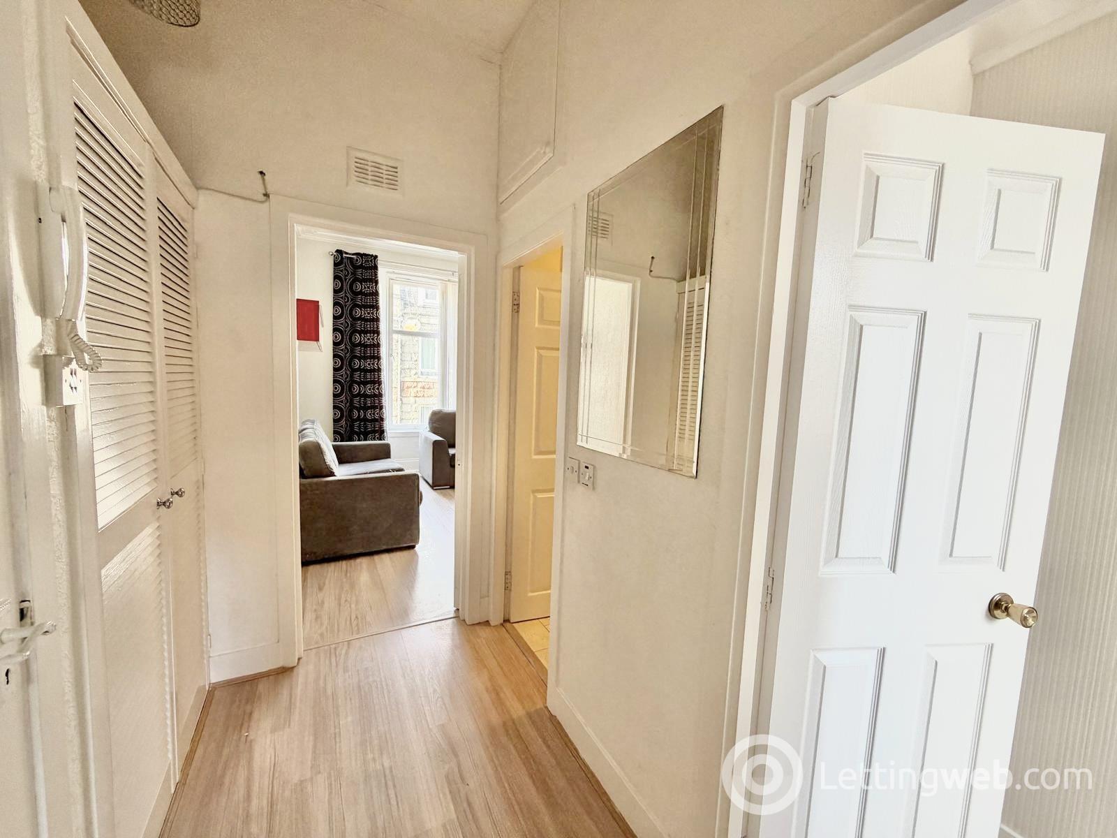 Property to rent in Second Floor Right, 29 Wallfield Place, Aberdeen, AB25 2JQ