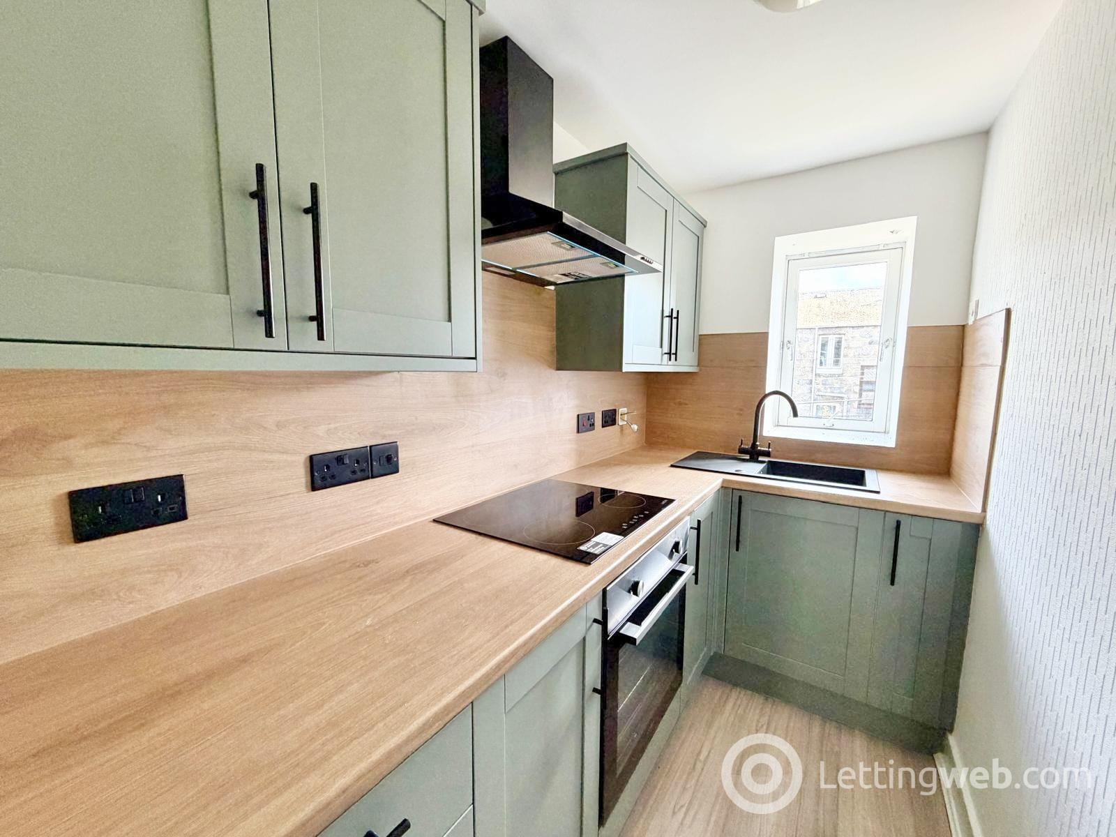 Property to rent in Second Floor Right, 29 Wallfield Place, Aberdeen, AB25 2JQ