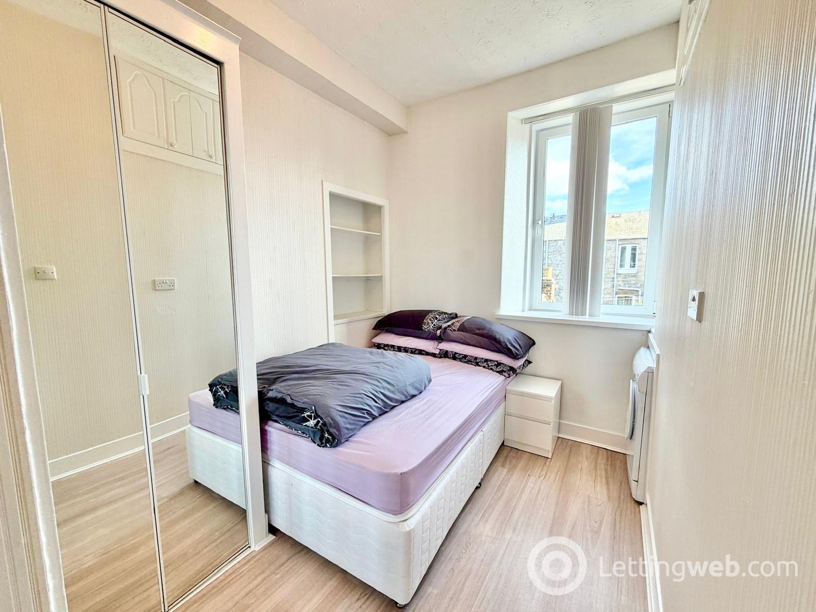 Property to rent in Second Floor Right, 29 Wallfield Place, Aberdeen, AB25 2JQ