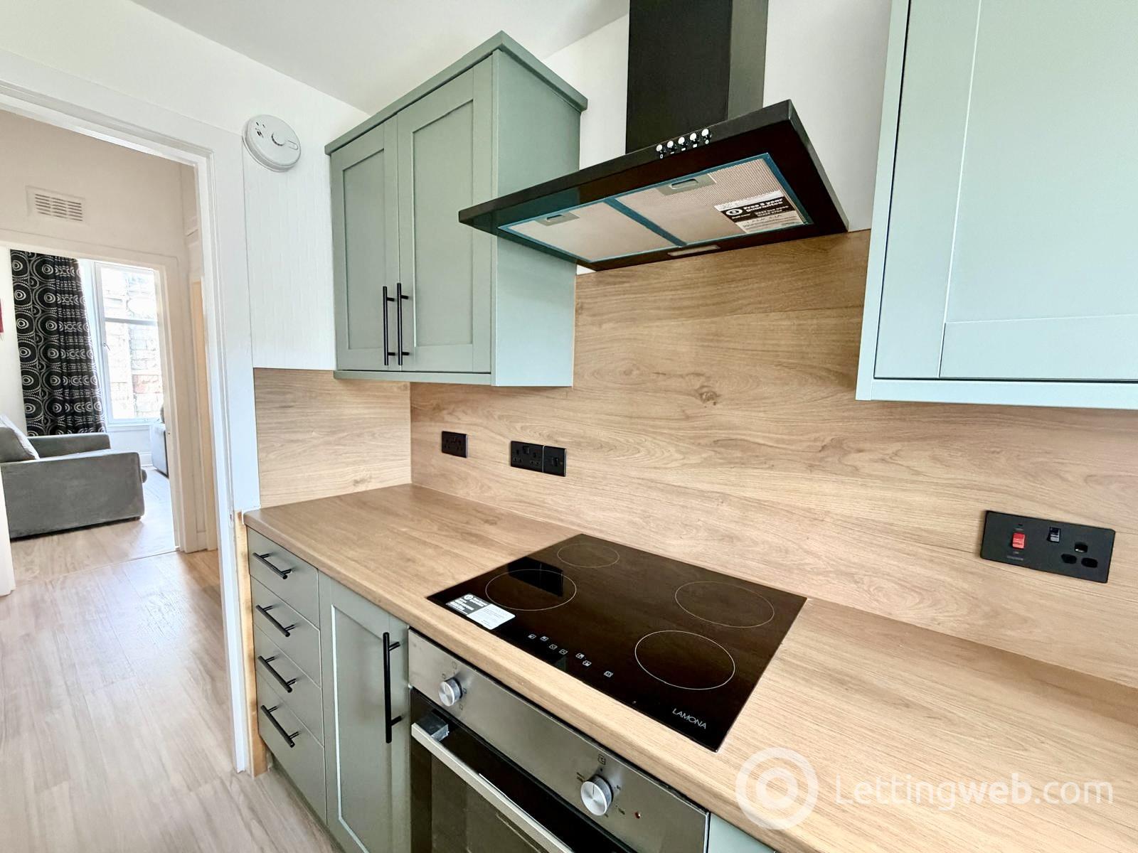 Property to rent in Second Floor Right, 29 Wallfield Place, Aberdeen, AB25 2JQ