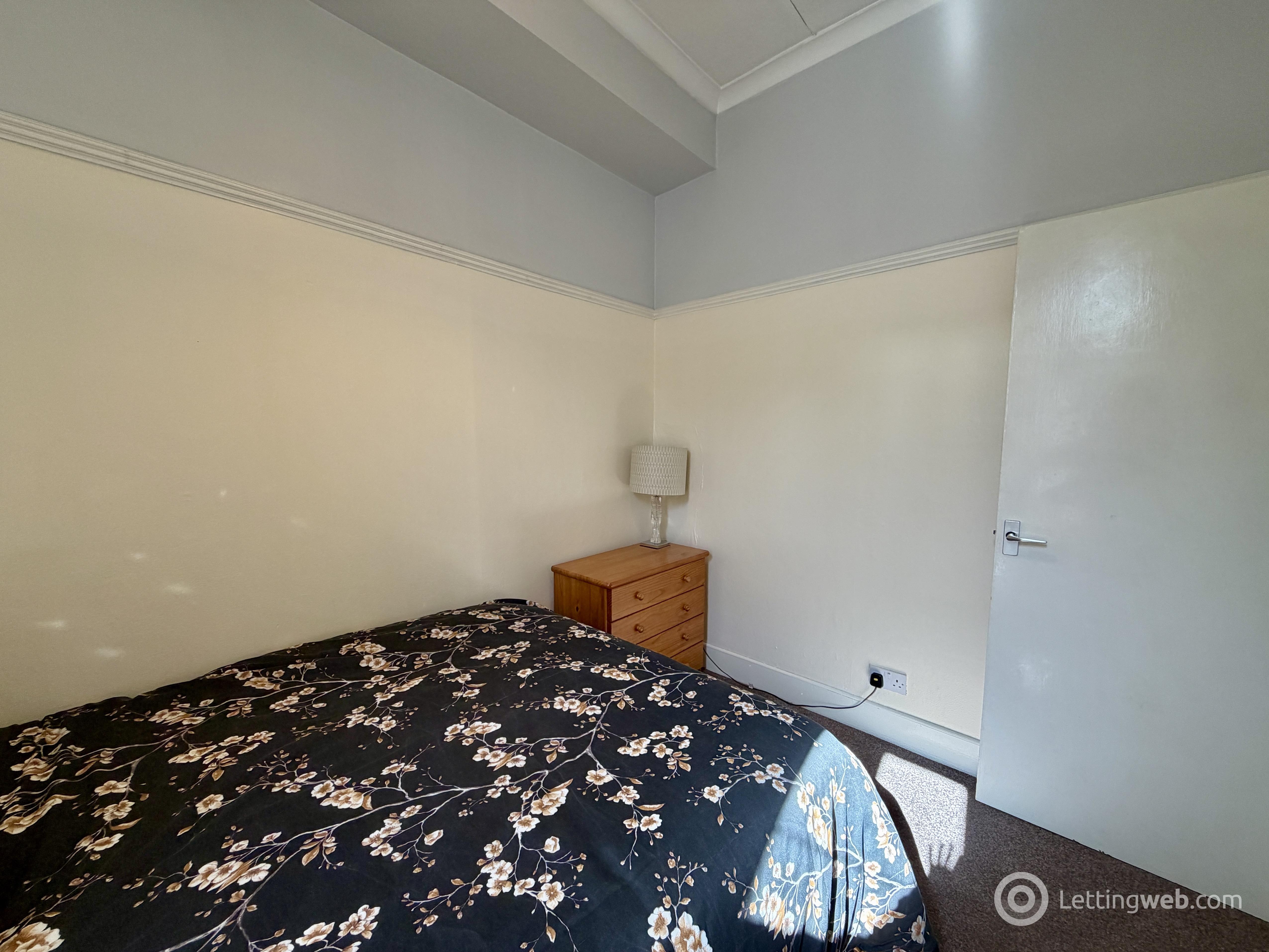 Property to rent in Flat A, 27 Skene Square, Aberdeen, AB25 2UP