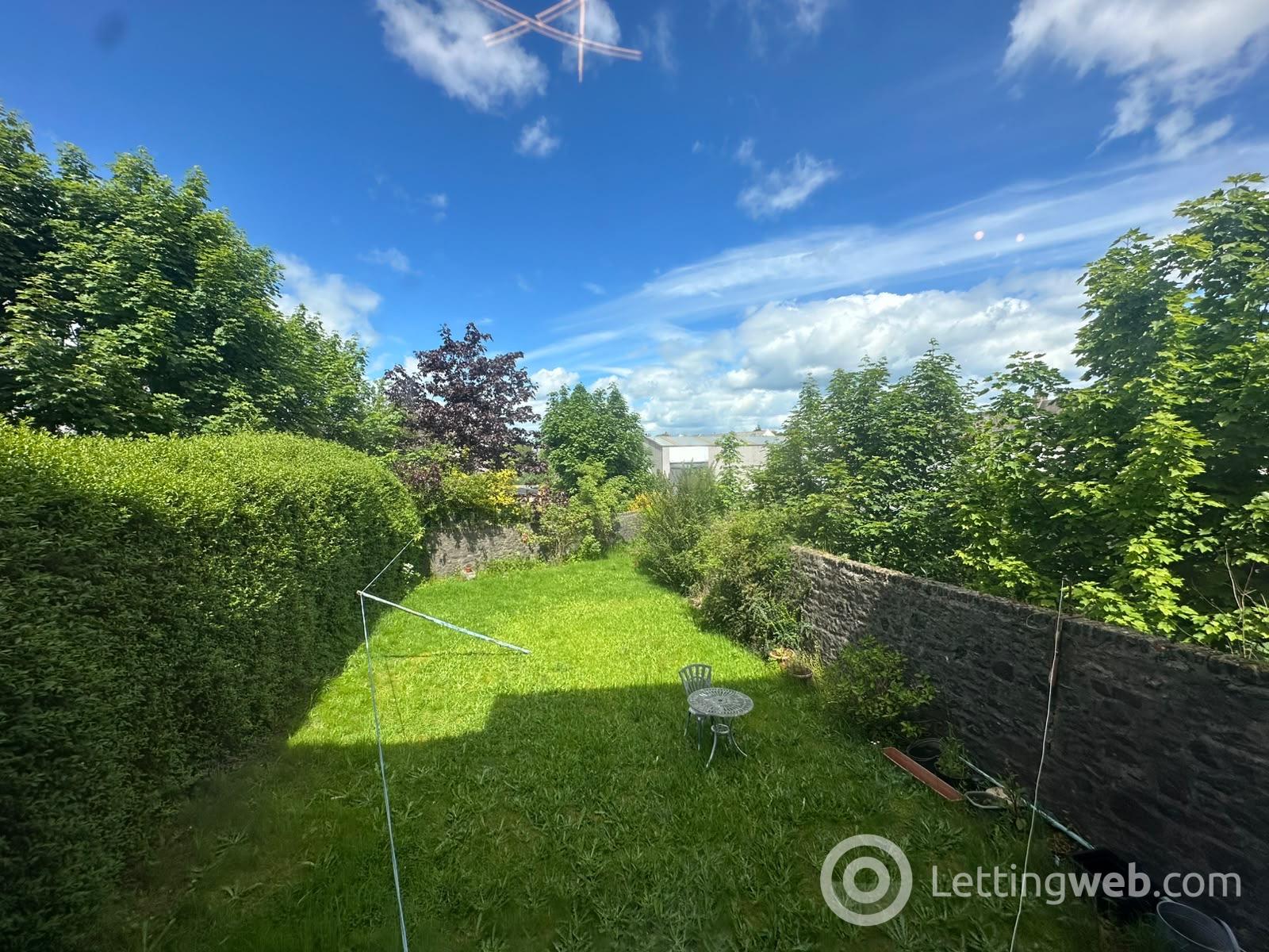 Property to rent in 152 Hutcheon Street, Aberdeen, AB25 3RX